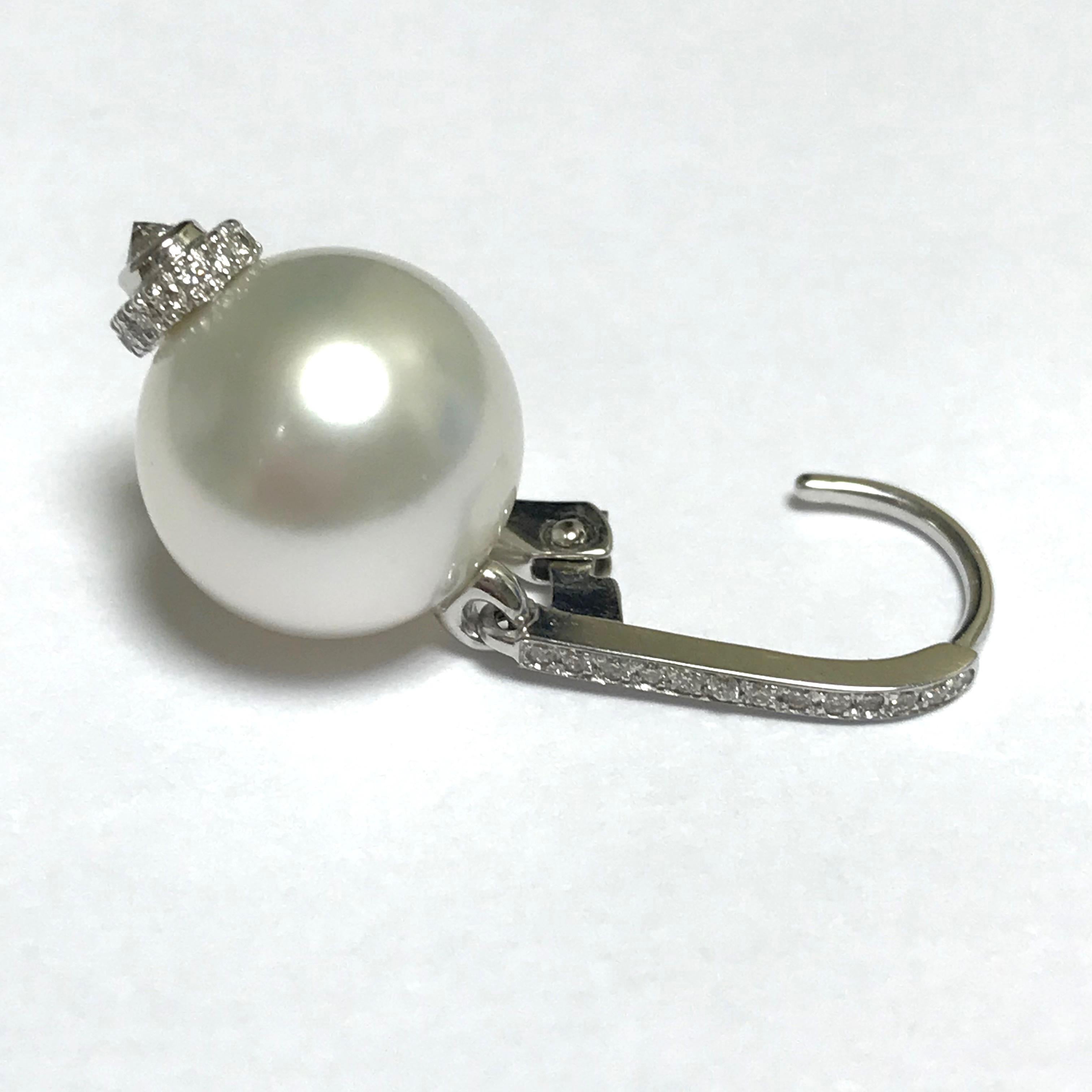 Women's South Sea Pearls and White Diamonds on White Gold 18 Karat Chandelier Earrings