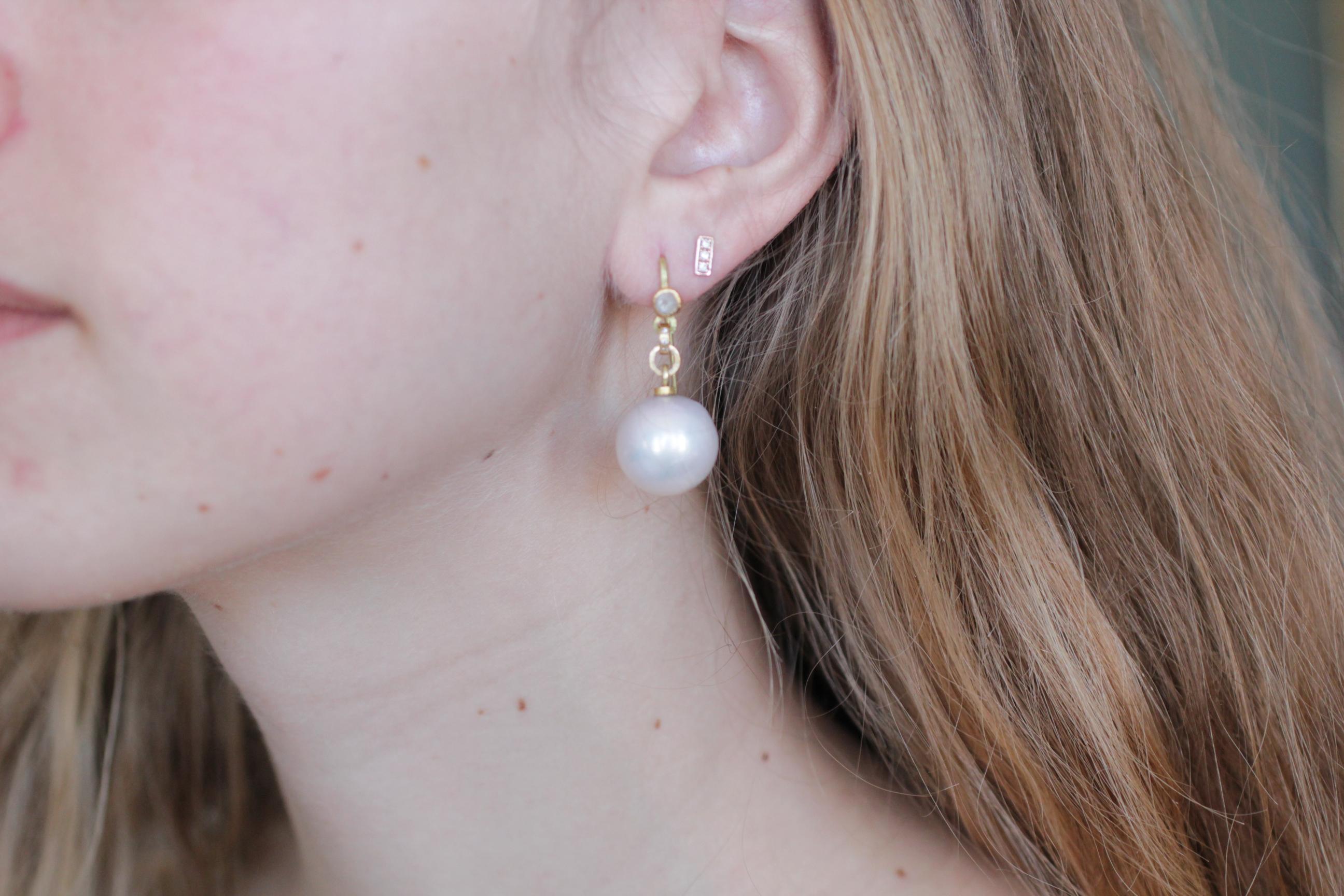 Women's Cream South Sea Pearls Diamond 22-21K Gold Contemporary Drop Dangle Earrings For Sale