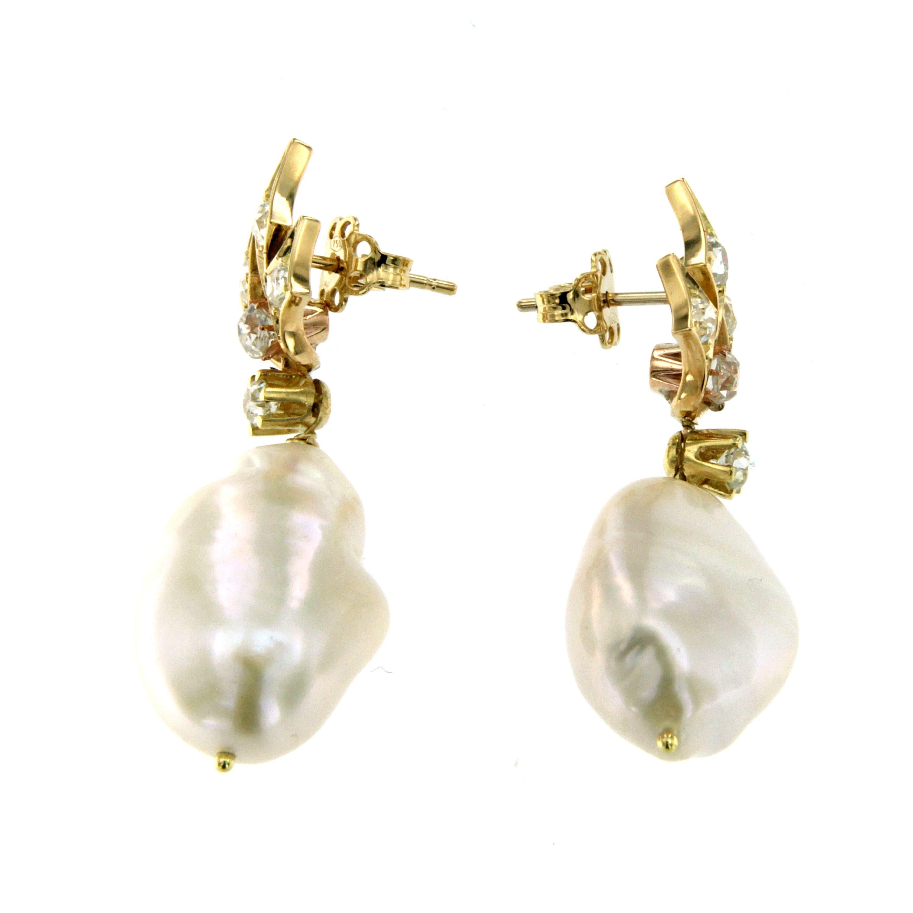 South Sea Pearls Diamond Gold Earrings In Excellent Condition In Napoli, Italy