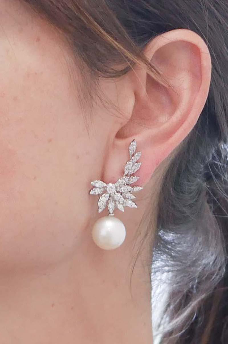 South-Sea Pearls, Diamonds, 18 Karat White Gold Earrings In Good Condition In Marcianise, Marcianise (CE)