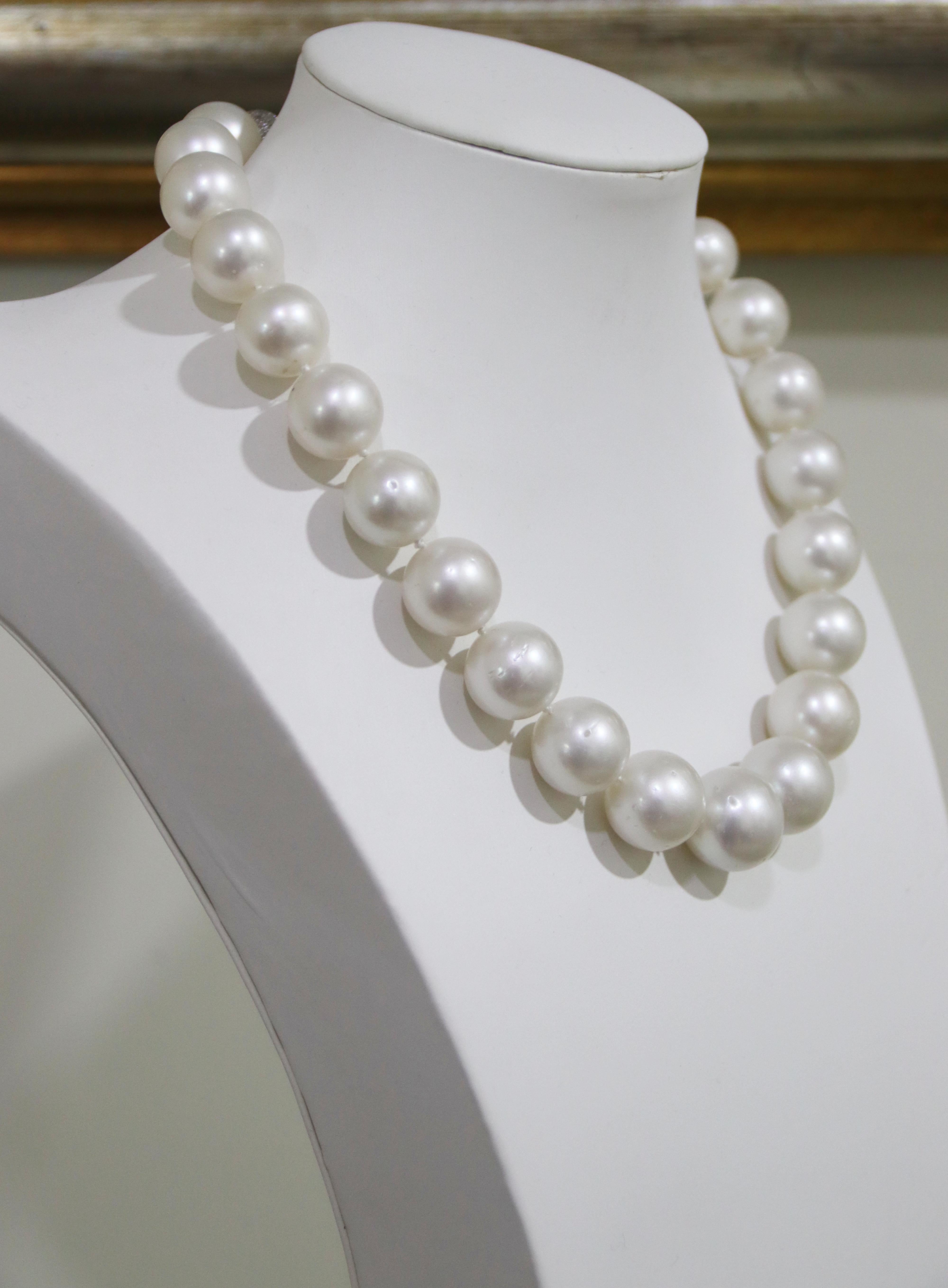 South Sea Pearls Diamonds 18 Karat White Gold Strand Rope Necklace For Sale 3