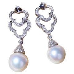 Pendientes de oro de 18k con perlas del Mar del Sur y diamantes