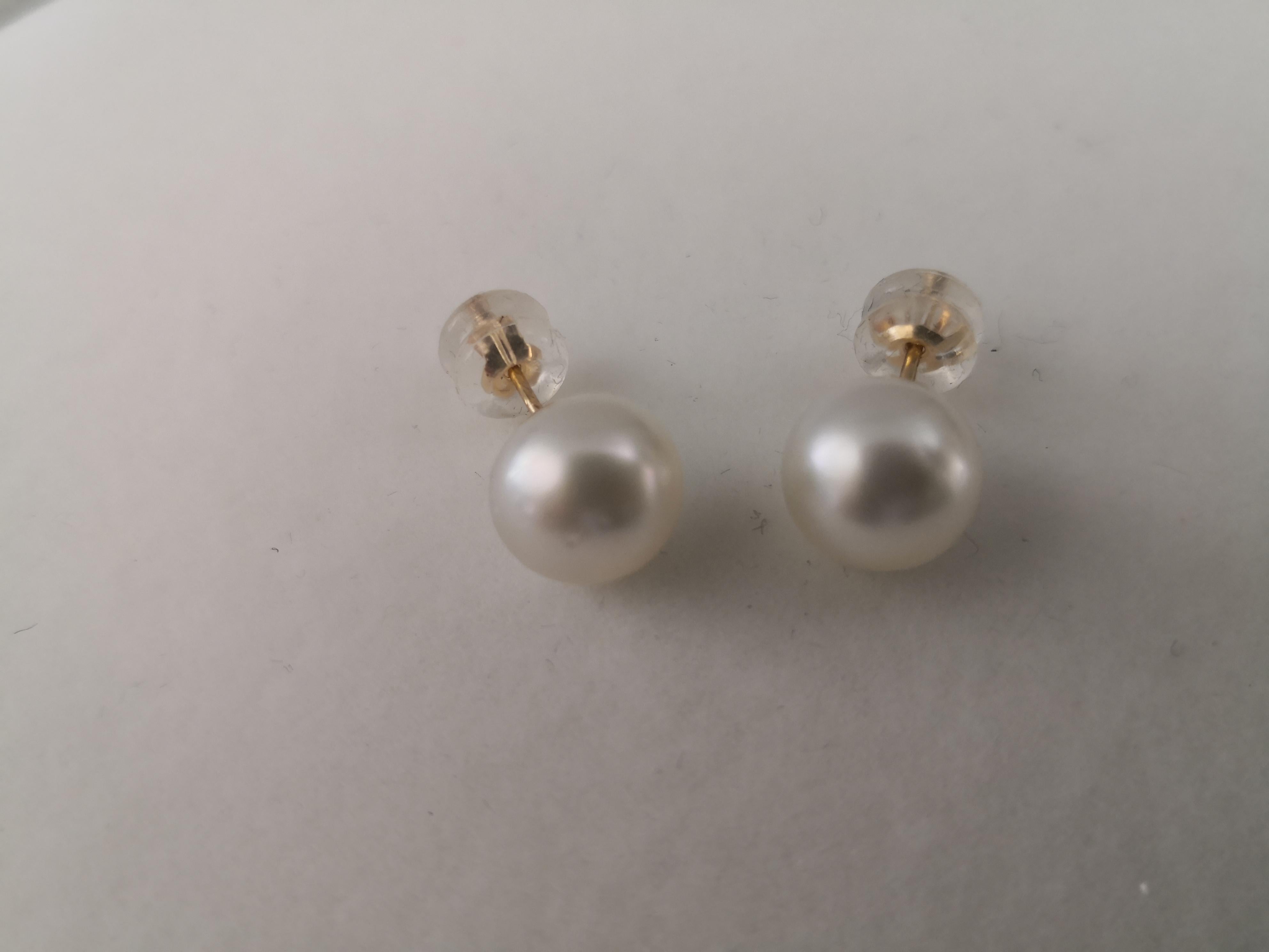 Women's South Sea Pearls Earrings, Round, Natural Color, 18 Karat Gold