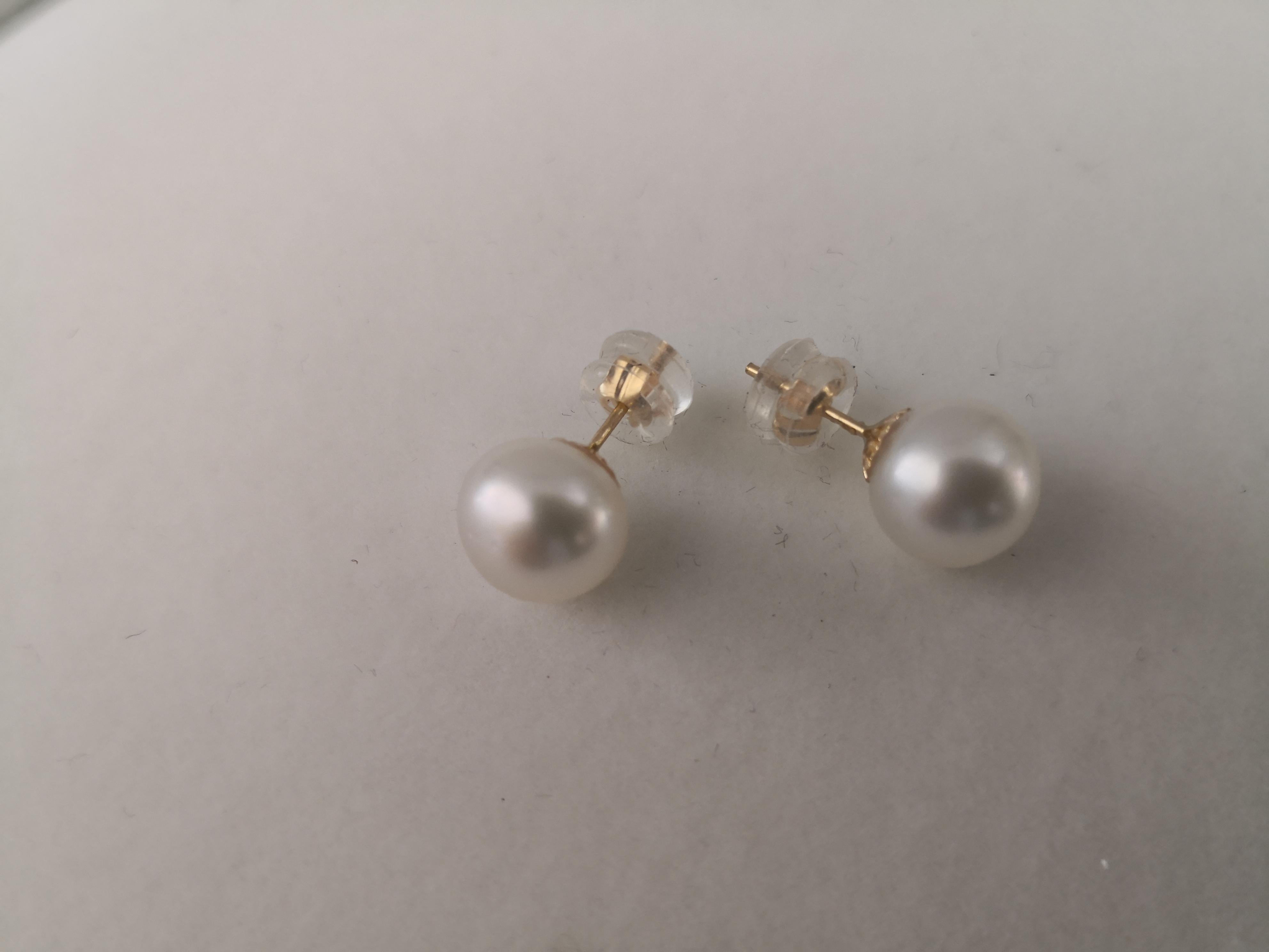 South Sea Pearls Earrings, Round, Natural Color, 18 Karat Gold 1
