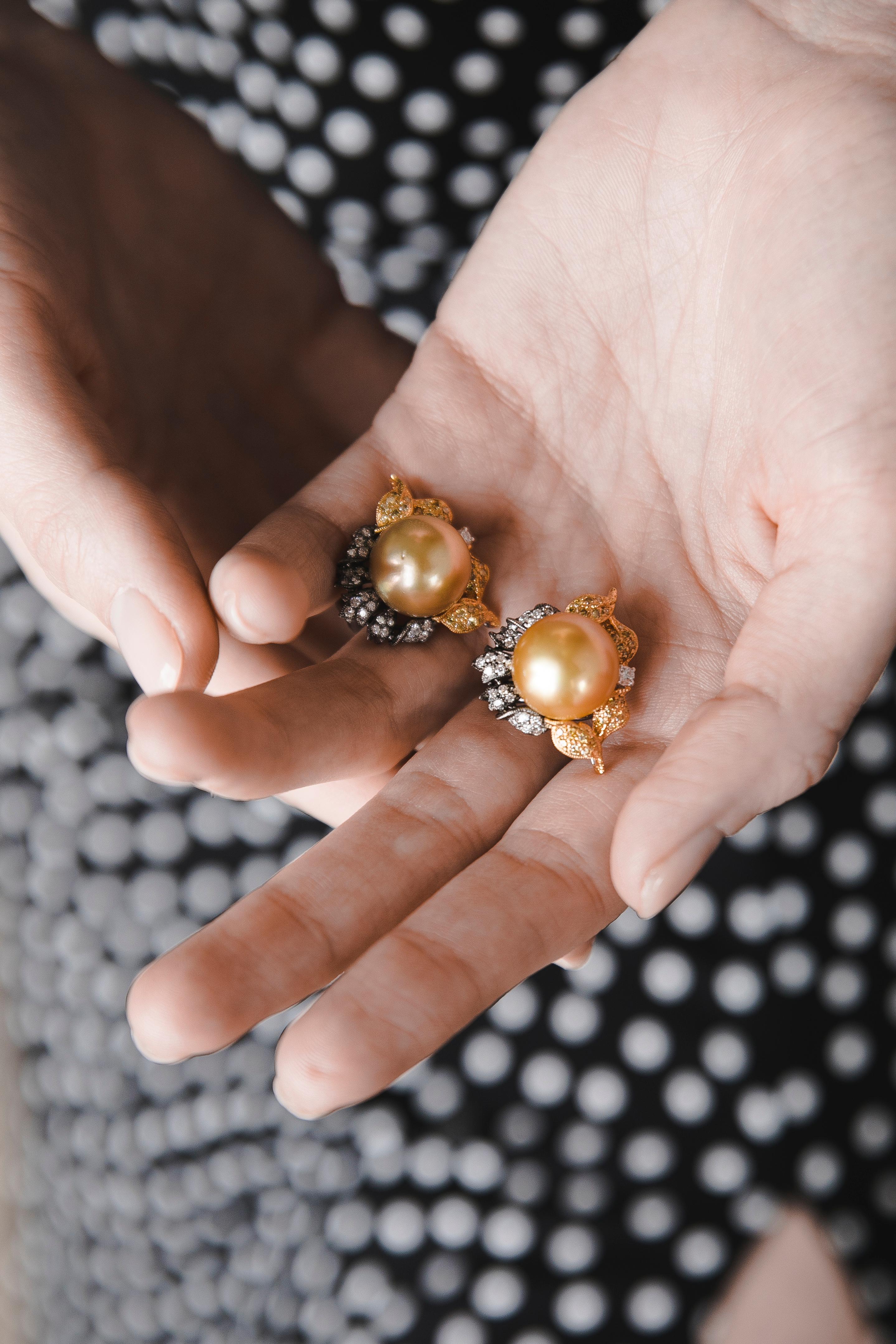 South Sea Pearls Earrings 15 mm Diamonds Yellow Black Gold, 1990 7