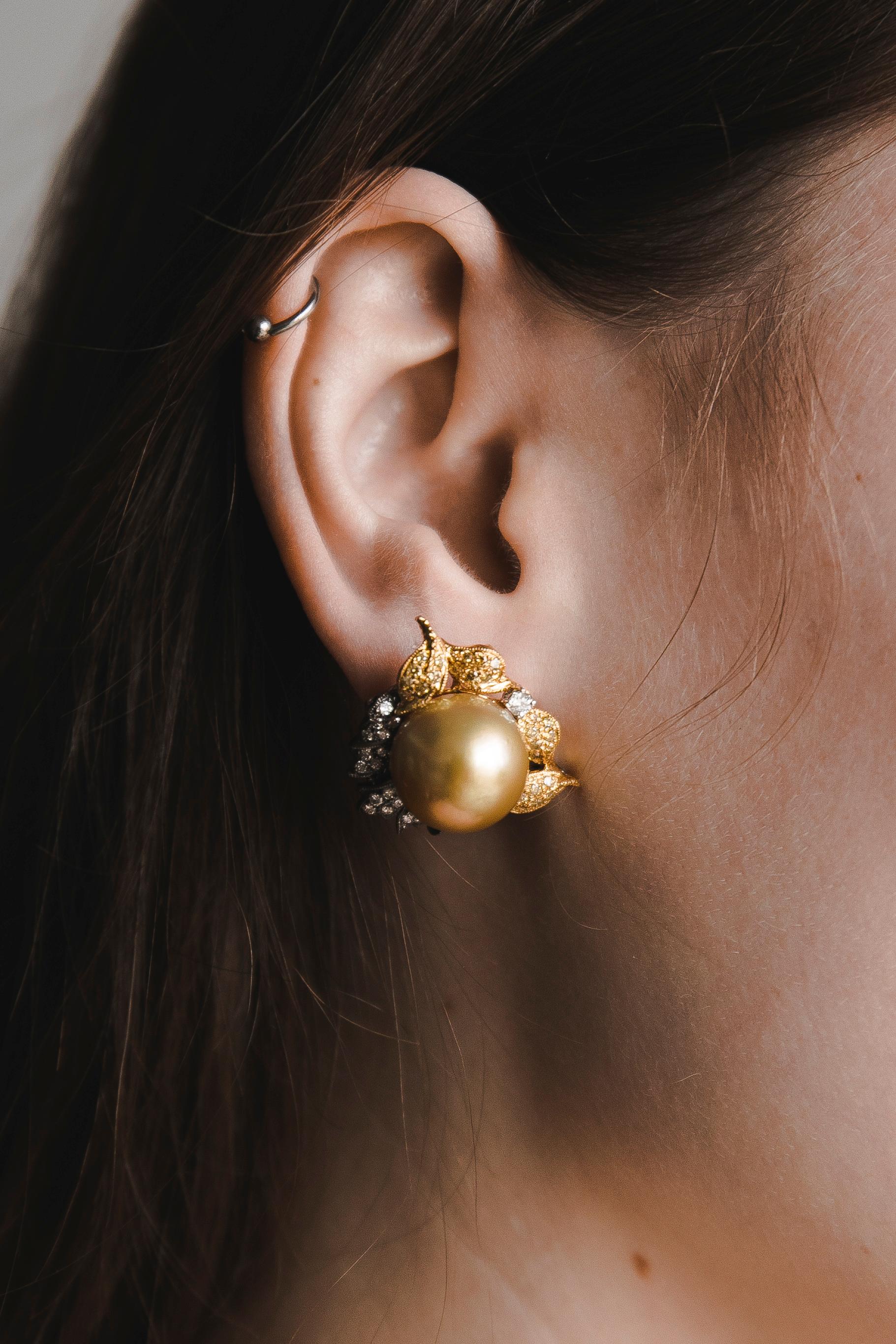 South Sea Pearls Earrings 15 mm Diamonds Yellow Black Gold, 1990 9