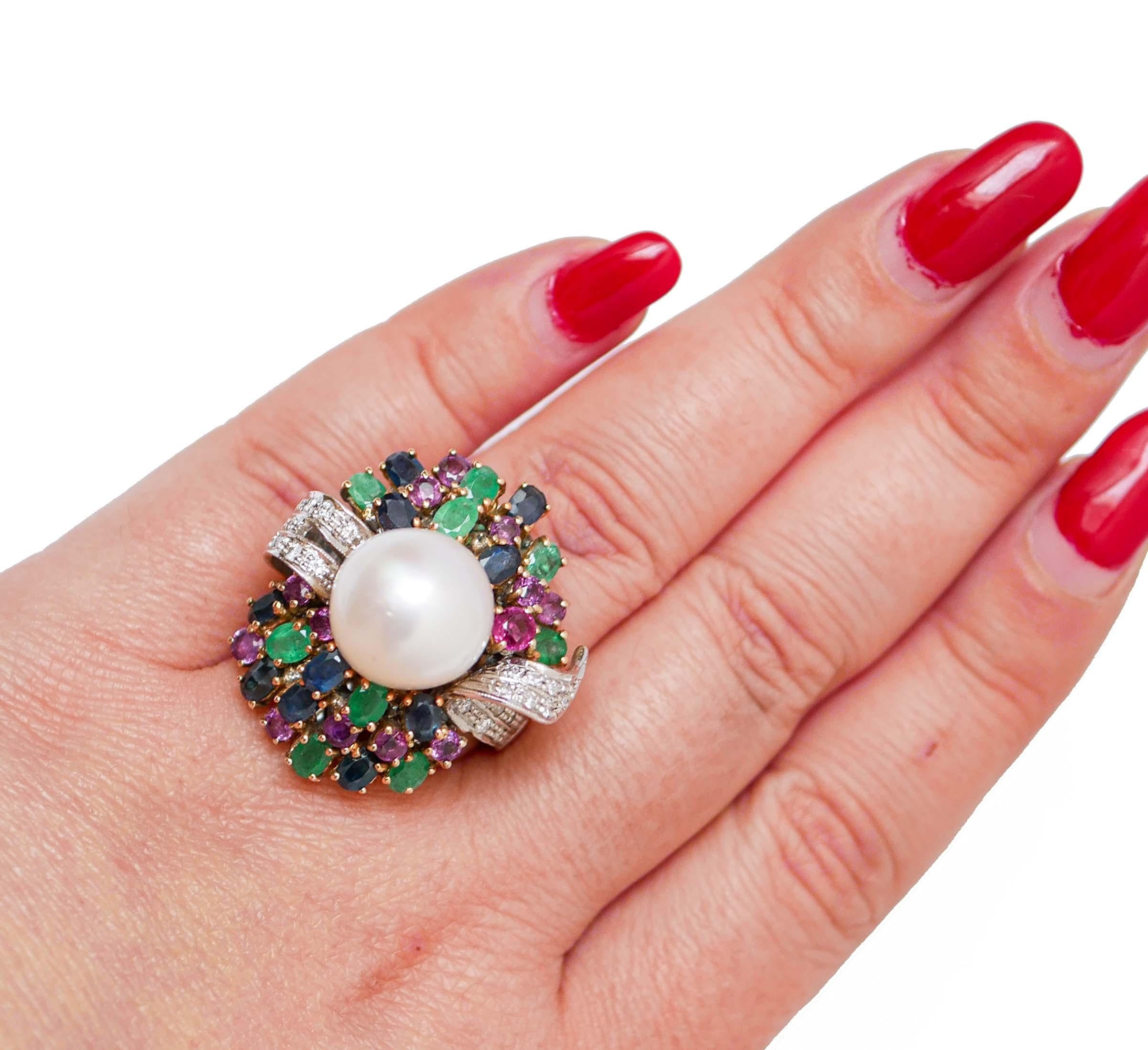 South-Sea Pearls, Emeralds, Rubies, Sapphires, Diamonds, 14 Kt White Gold Ring. In Good Condition For Sale In Marcianise, Marcianise (CE)