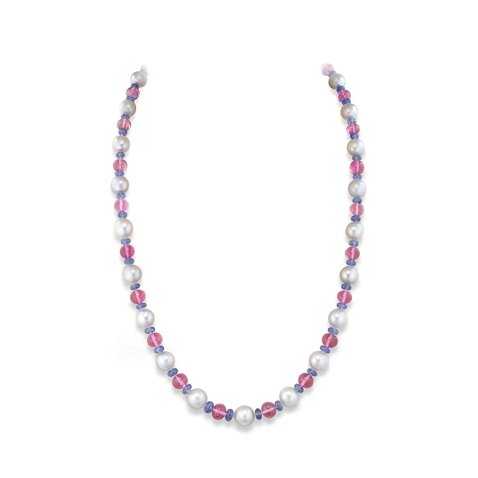 South Sea pearls necklace with 24 pink beads sapphires 173.38 cts, 48 beads sapphires 94.94 cts with 18kt white gold clasp     
