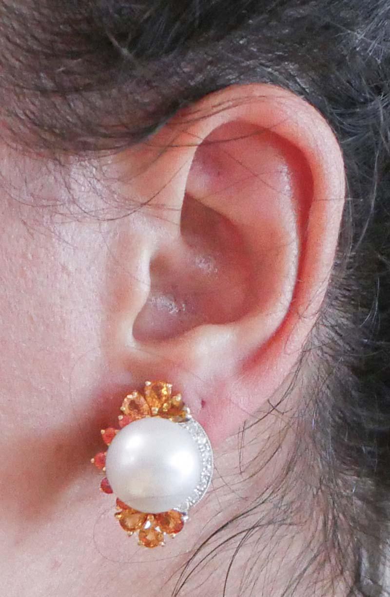 Boucles d'oreilles en or blanc 18 carats, saphirs, diamants et perles des mers du Sud Bon état - En vente à Marcianise, Marcianise (CE)