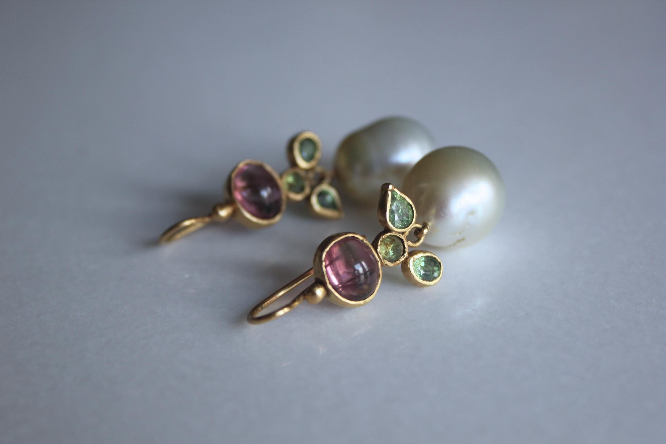 Contemporary South Sea Pearls Tourmaline Demantoid Garnets 22k-21k Gold Dangle Drop Earrings 
