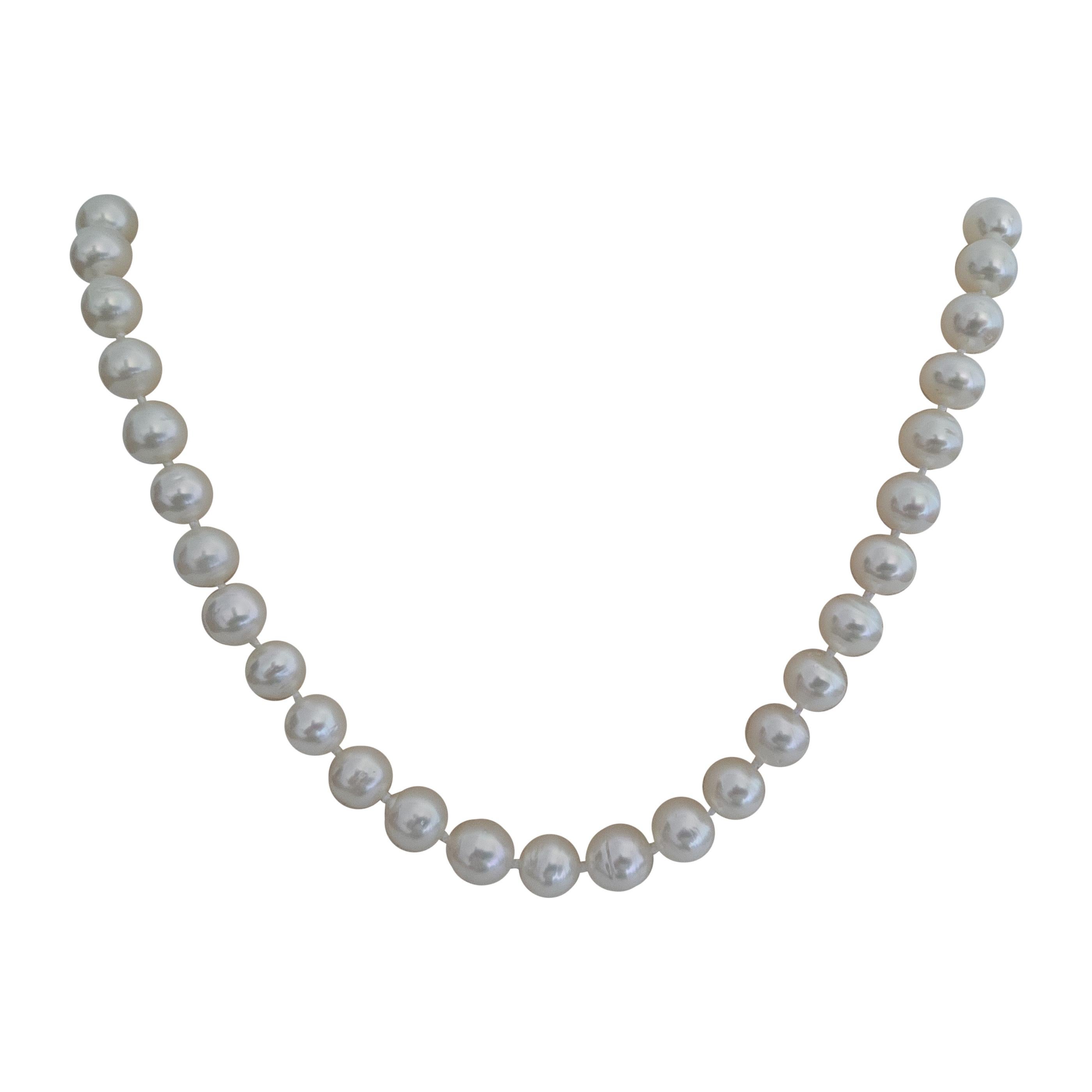 South Sea Pearls White Natural Color and Very High Luster For Sale