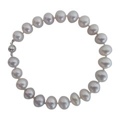 South Sea Pearls White-Silver Natural Color, 18 Karat Gold