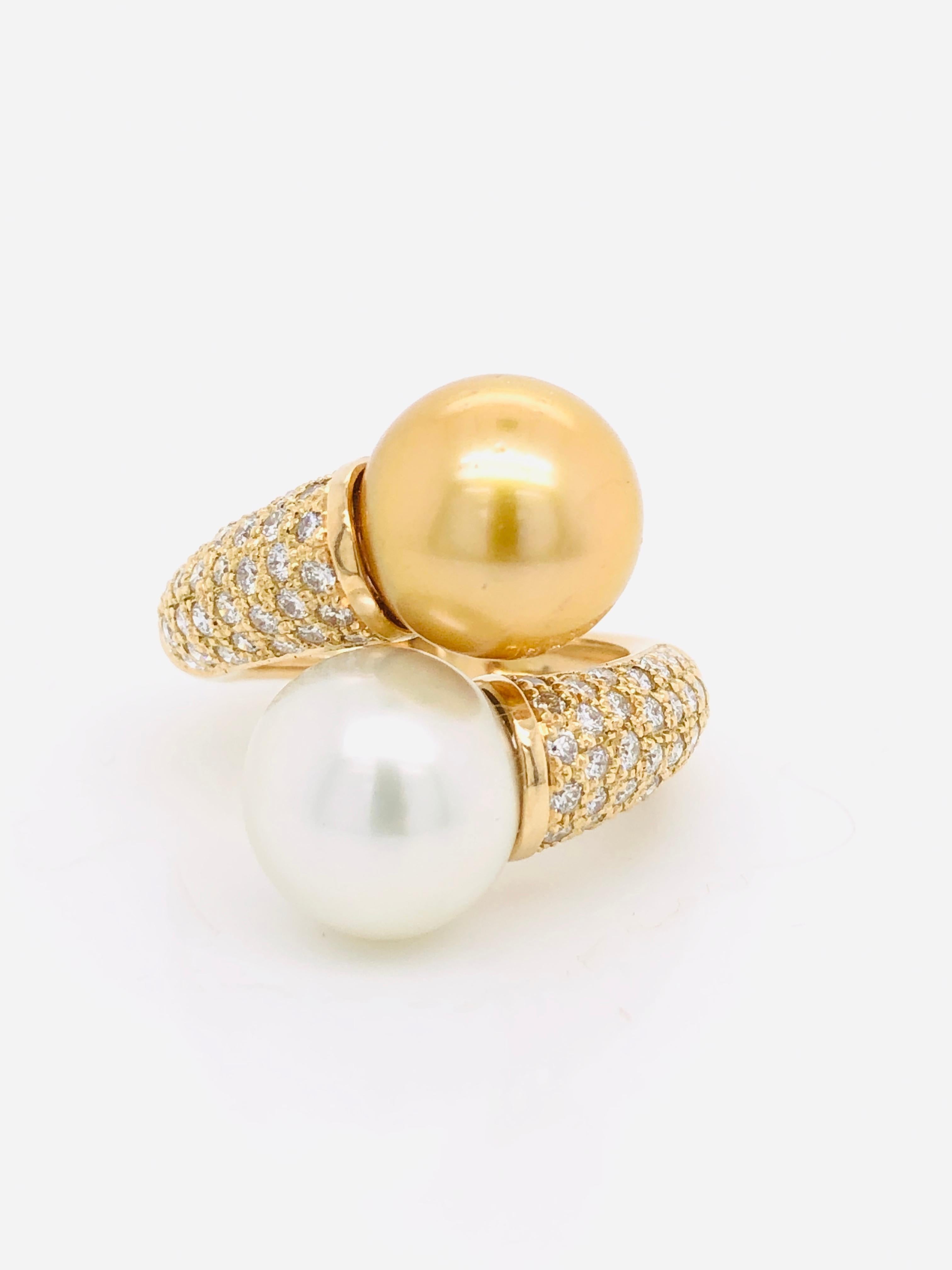 Women's South Sea Pearls with White Diamonds on Gold 18 Carat Ring