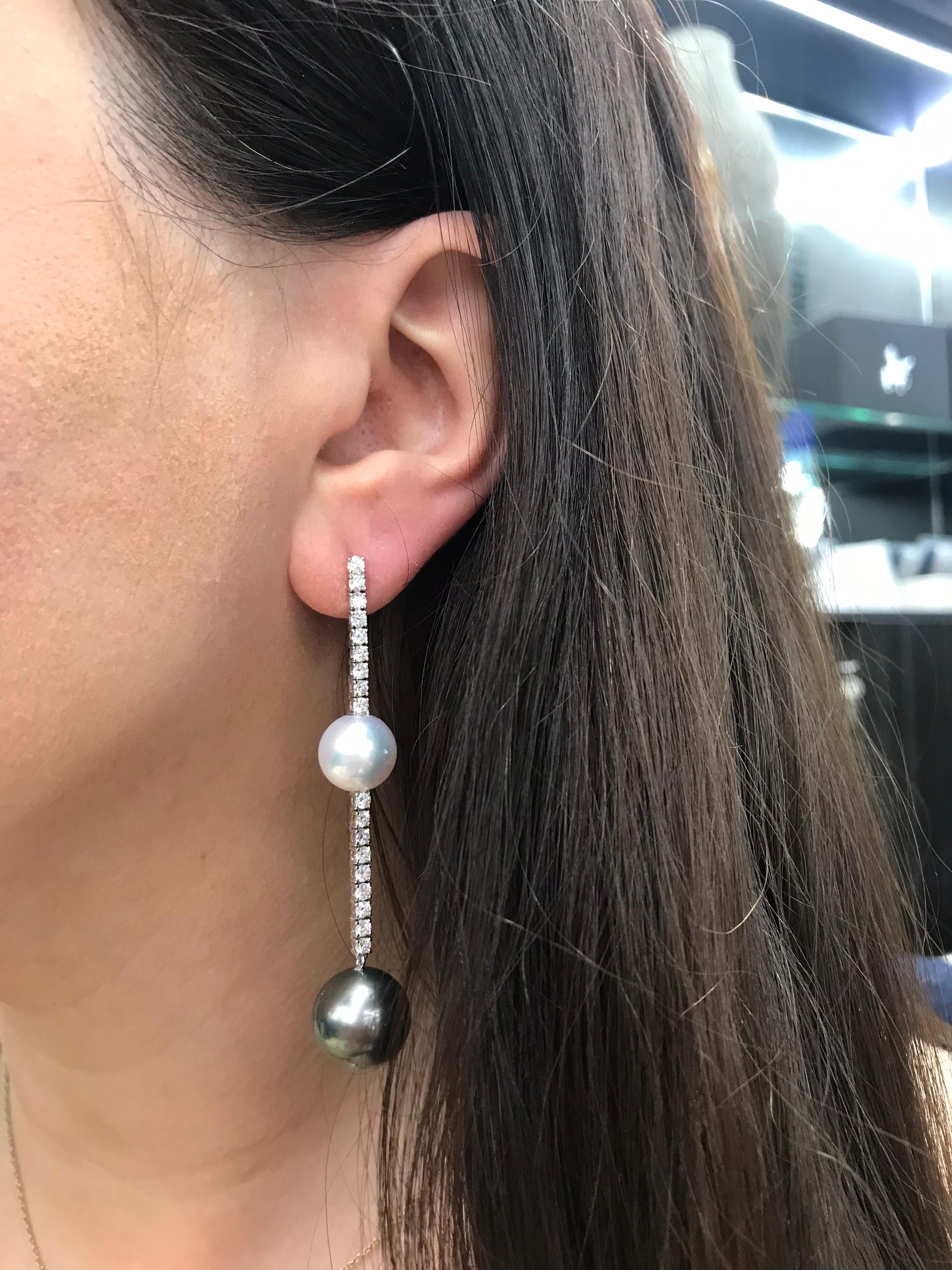 Taille ronde Boucles d'oreilles en goutte en or blanc 18 carats avec diamants des mers du Sud et de Tahiti de 1,81 carat en vente