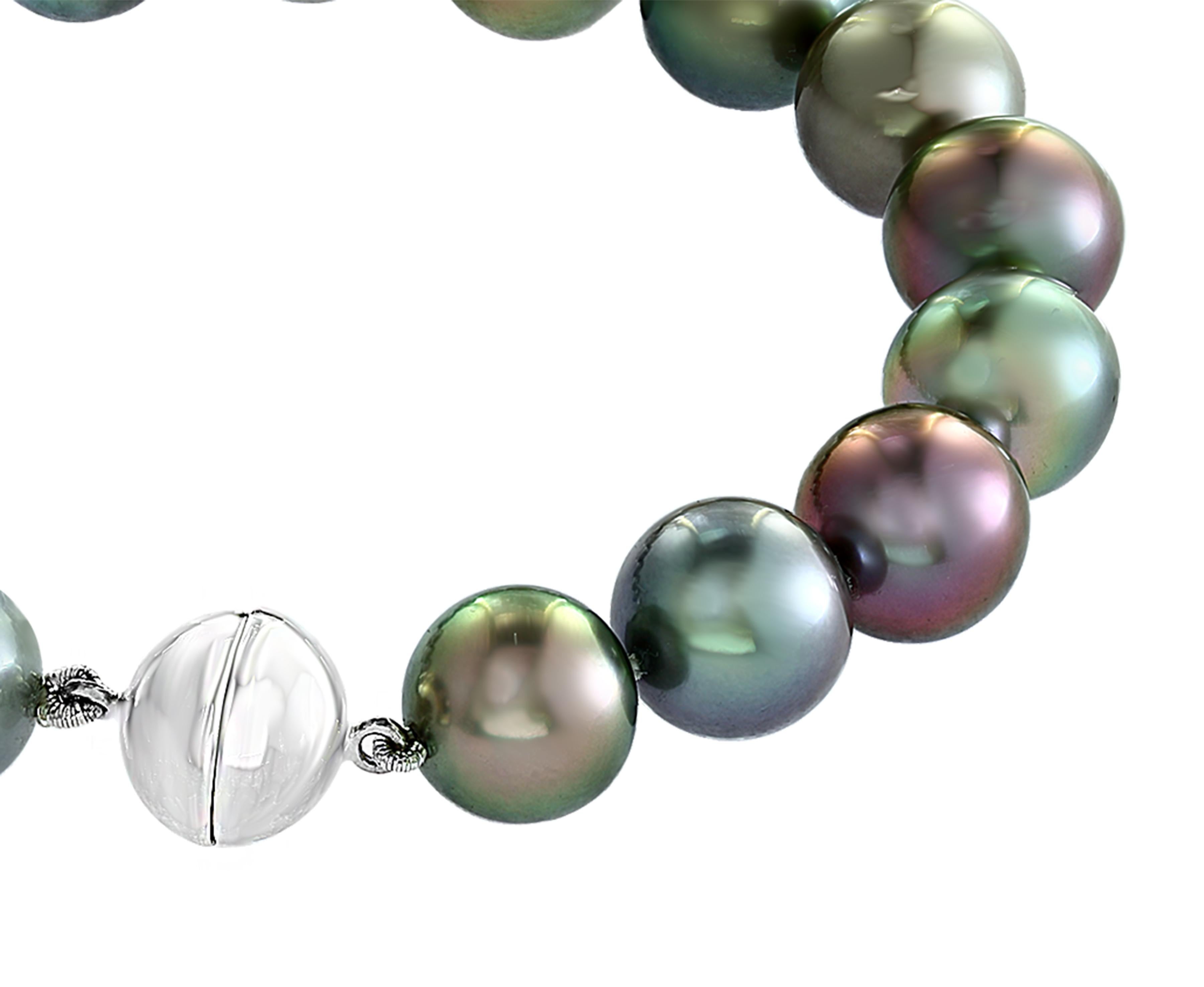 This South Sea multi-colored Tahitian cultured pearl bracelet adds a classy complement to any outfit. The pearls measures 10-11mm. The magnetic ball clasp is 18K White Gold. This stunning bracelet is an absolute show-stopper!