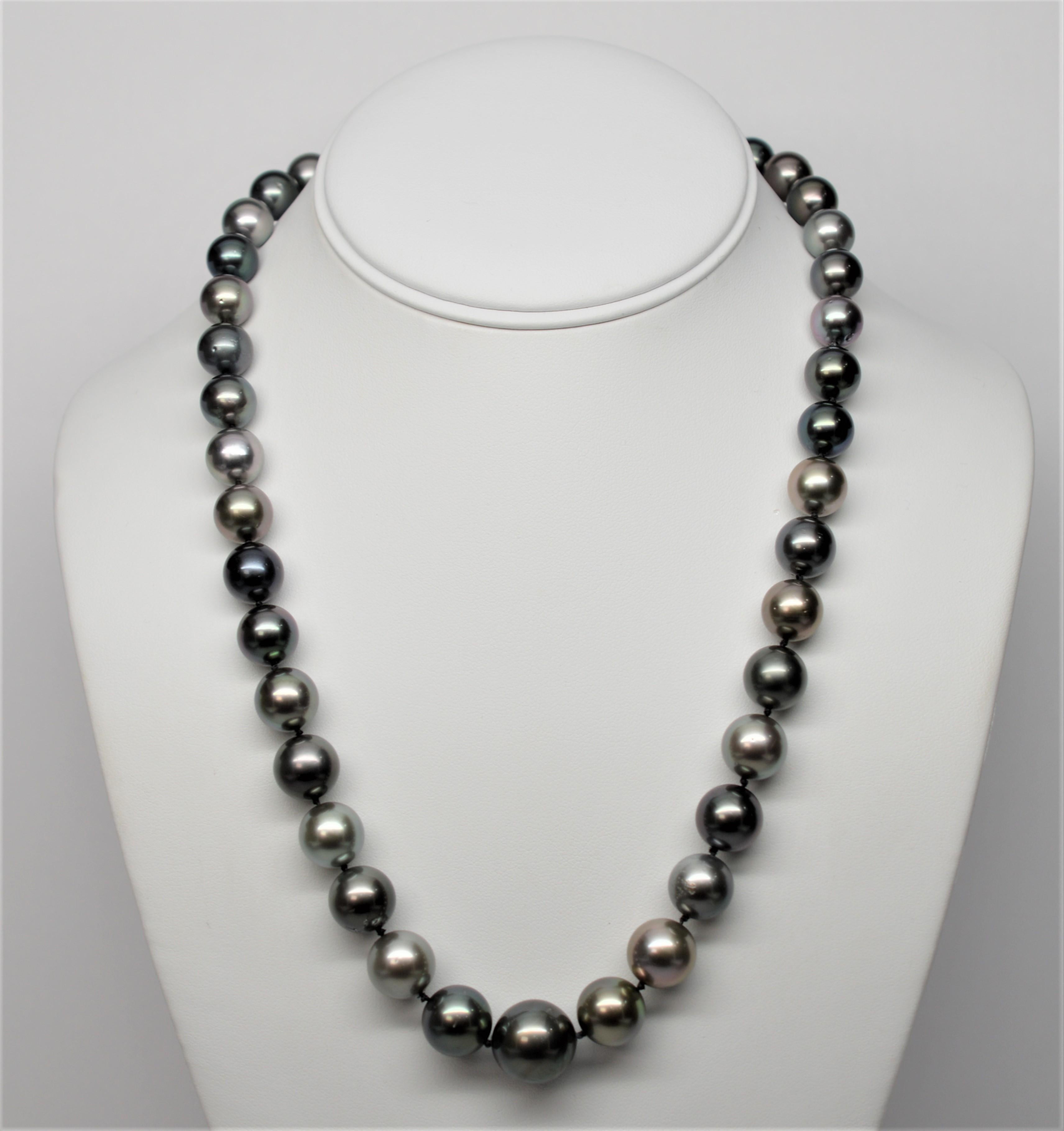 Women's South Sea Tahitian Pearl Necklace with 14 Karat White Gold Clasp For Sale