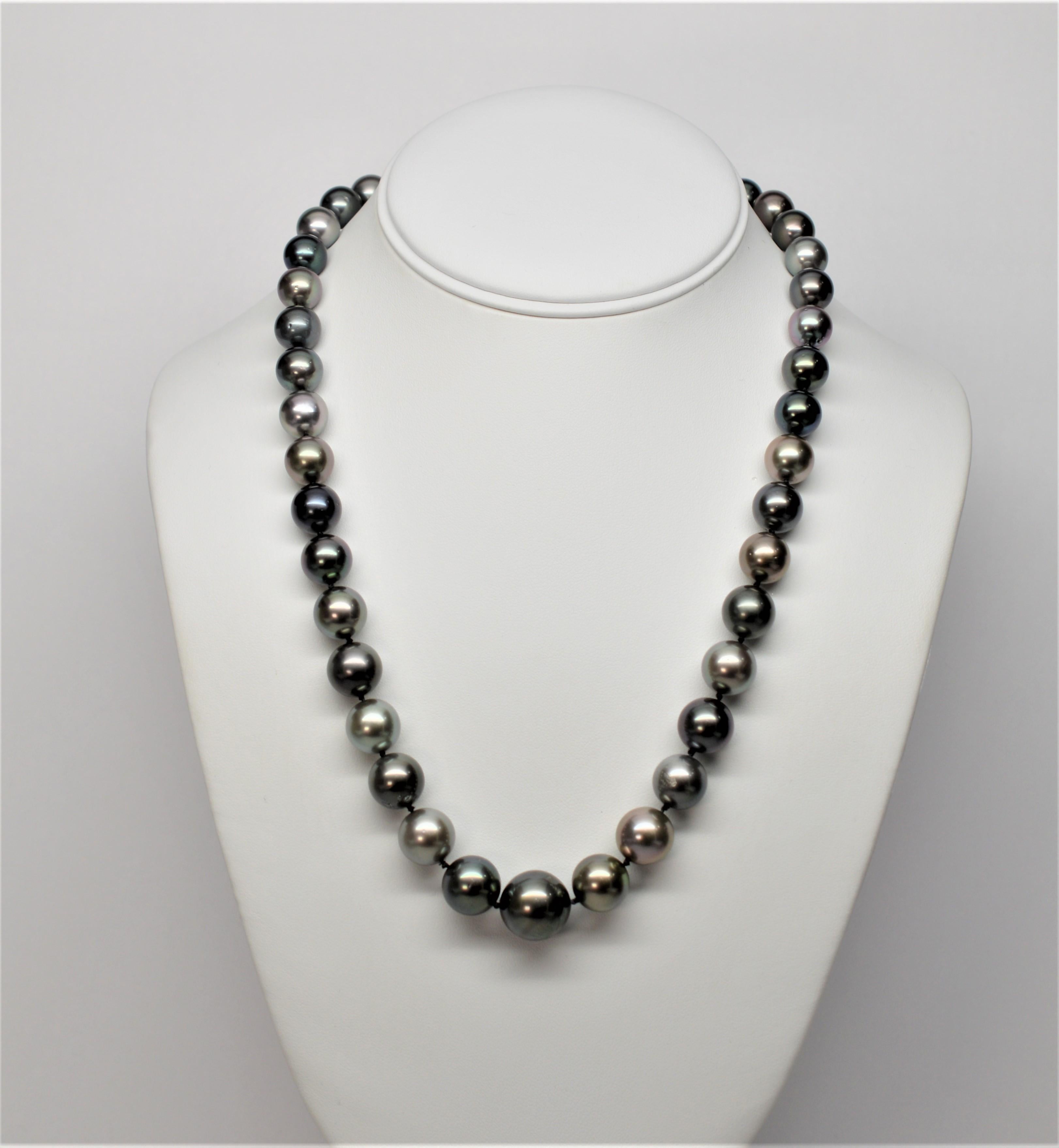 South Sea Tahitian Pearl Necklace with 14 Karat White Gold Clasp For Sale 3