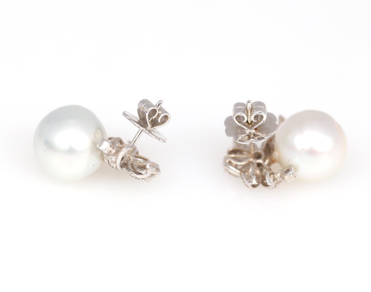 South Sea White Pearl Diamond Earrings, 1950 In Fair Condition In Herzelia, Tel Aviv