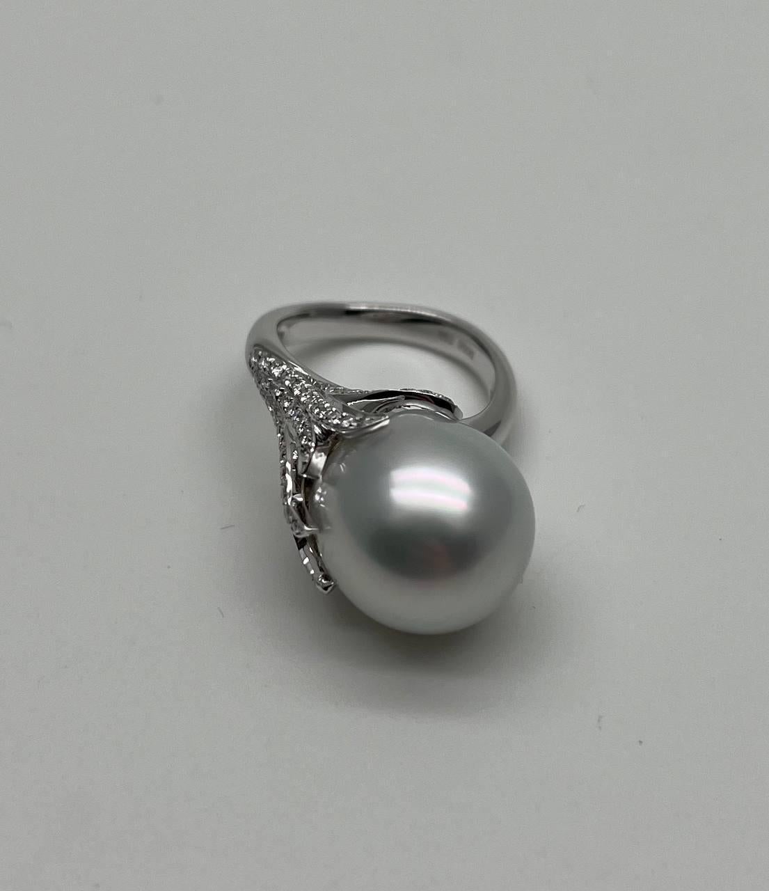 South Sea White Pearl Diamonds Pave Set 18K White Gold Statement Classic Ring For Sale 2