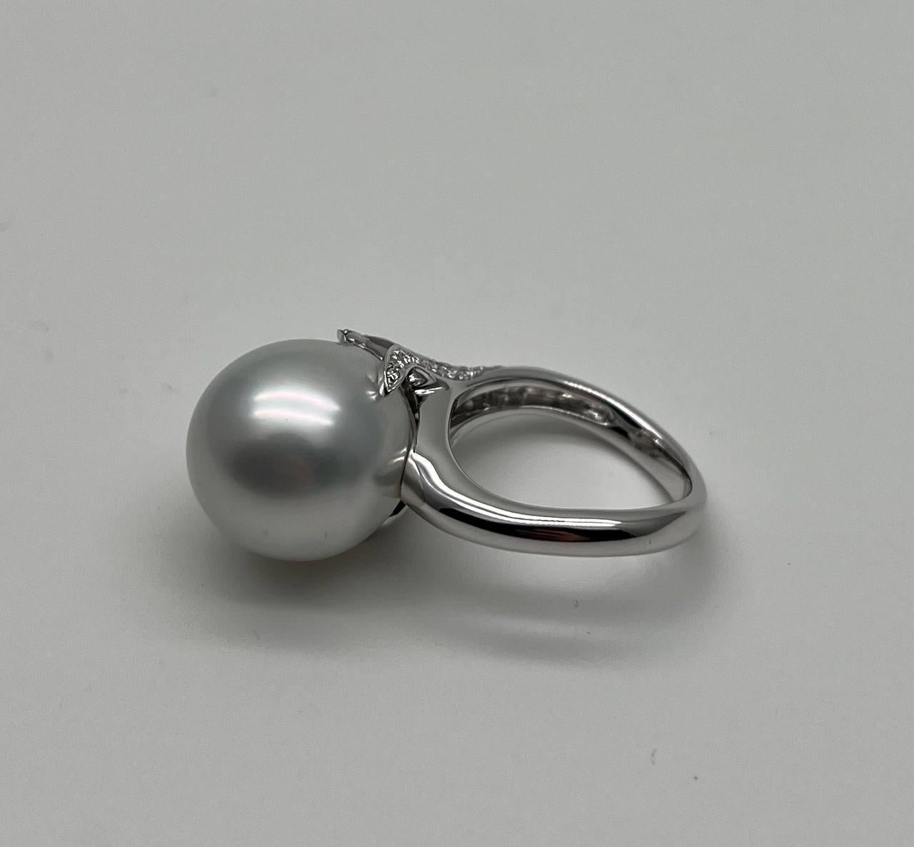 South Sea White Pearl Diamonds Pave Set 18K White Gold Statement Classic Ring For Sale 3