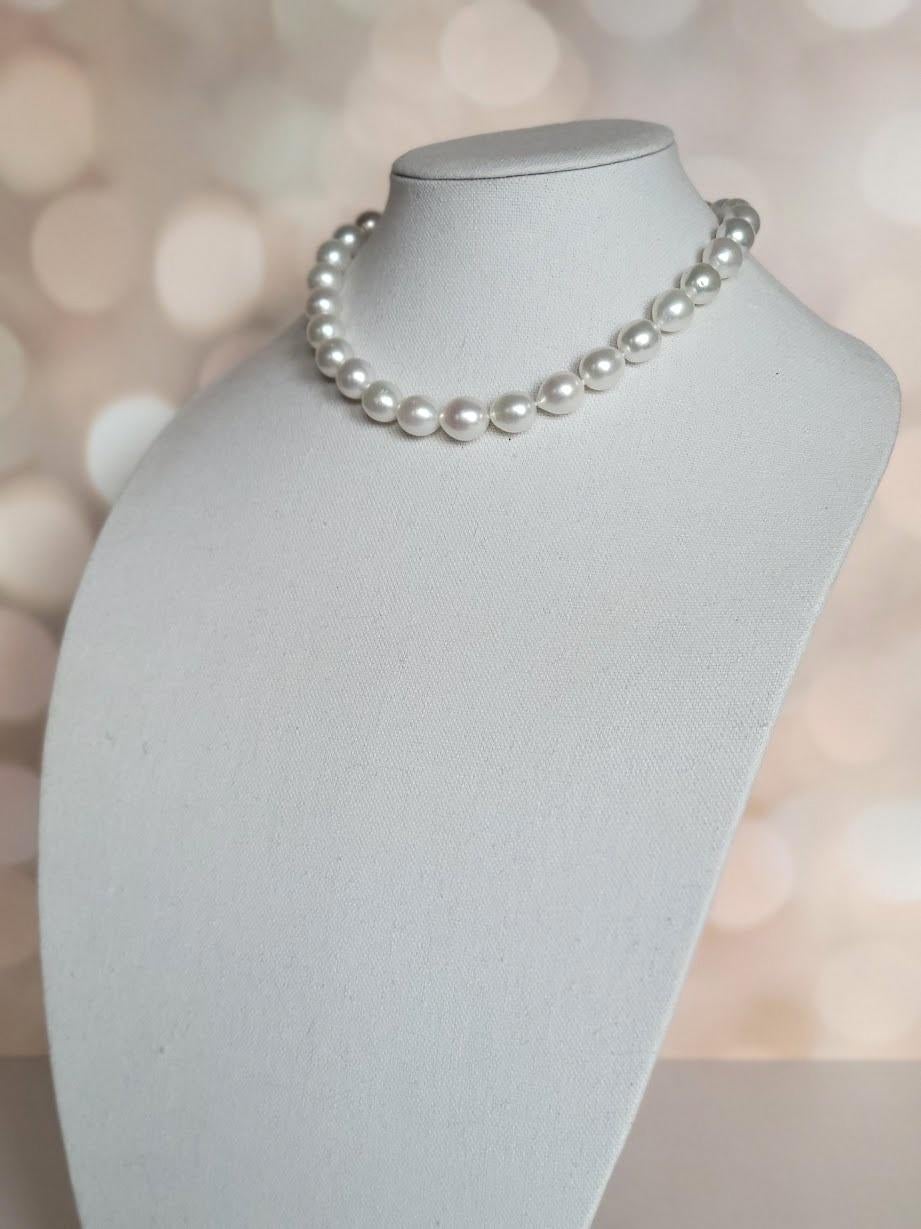 Women's South Sea White Pearl Necklace with 14K Gold Clasp For Sale