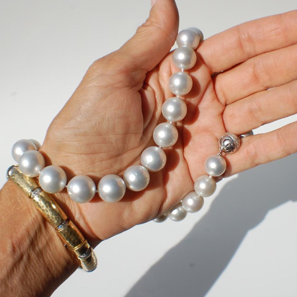 Contemporary South Sea White Pearl Strand Necklace Luminous Quality 104.70 Grams For Sale