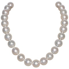 South Sea White Pearls and Yellow Gold Clasp Beaded Necklace