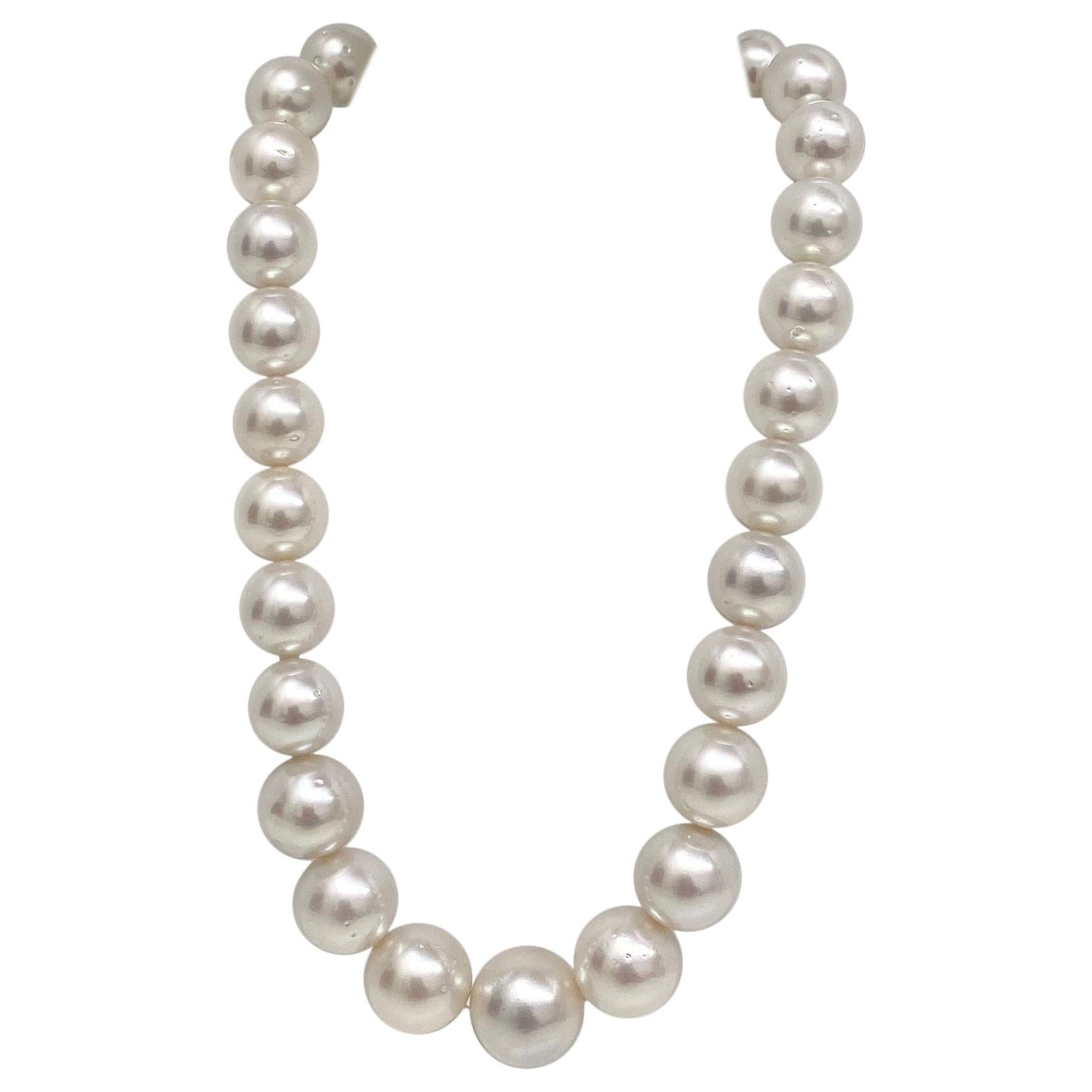South Sea White Round Pearl Necklace with Gold Clasp For Sale