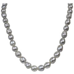 South Sea White-Silver Circle Baroque Necklace with Gold Clasp