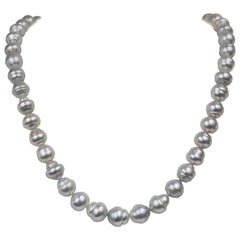 South Sea White-Silver Circle Baroque Necklace with Gold Clasp