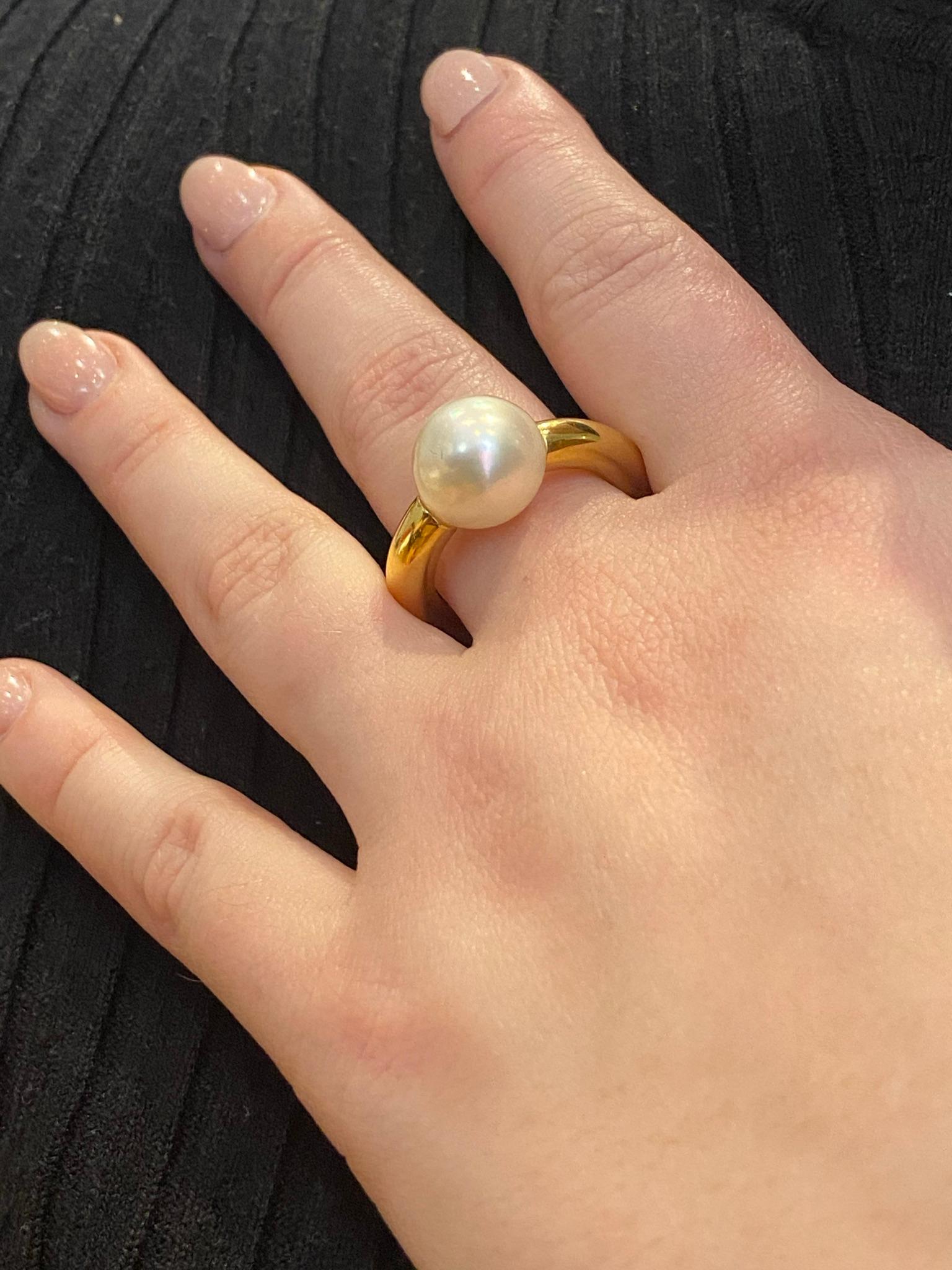 South See Pearl in a 18K, Yellow Gold Ring Signed Schoeffel Germany 1
