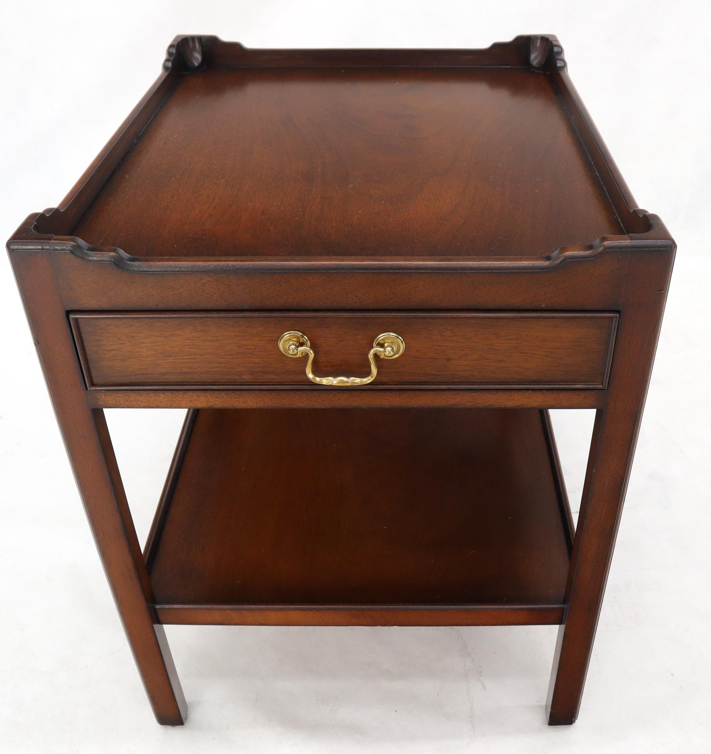 Federal Southampton Mahogany Gallery Top Brass Drop Pull One-Drawer End Table Stand For Sale