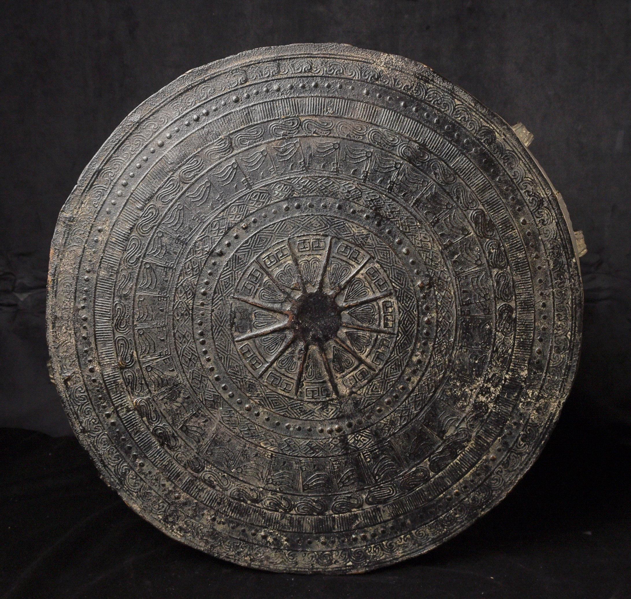 Tambor de bronce del sudeste asiático del siglo XV o anterior. 10208 siglo XVIII y antes en venta