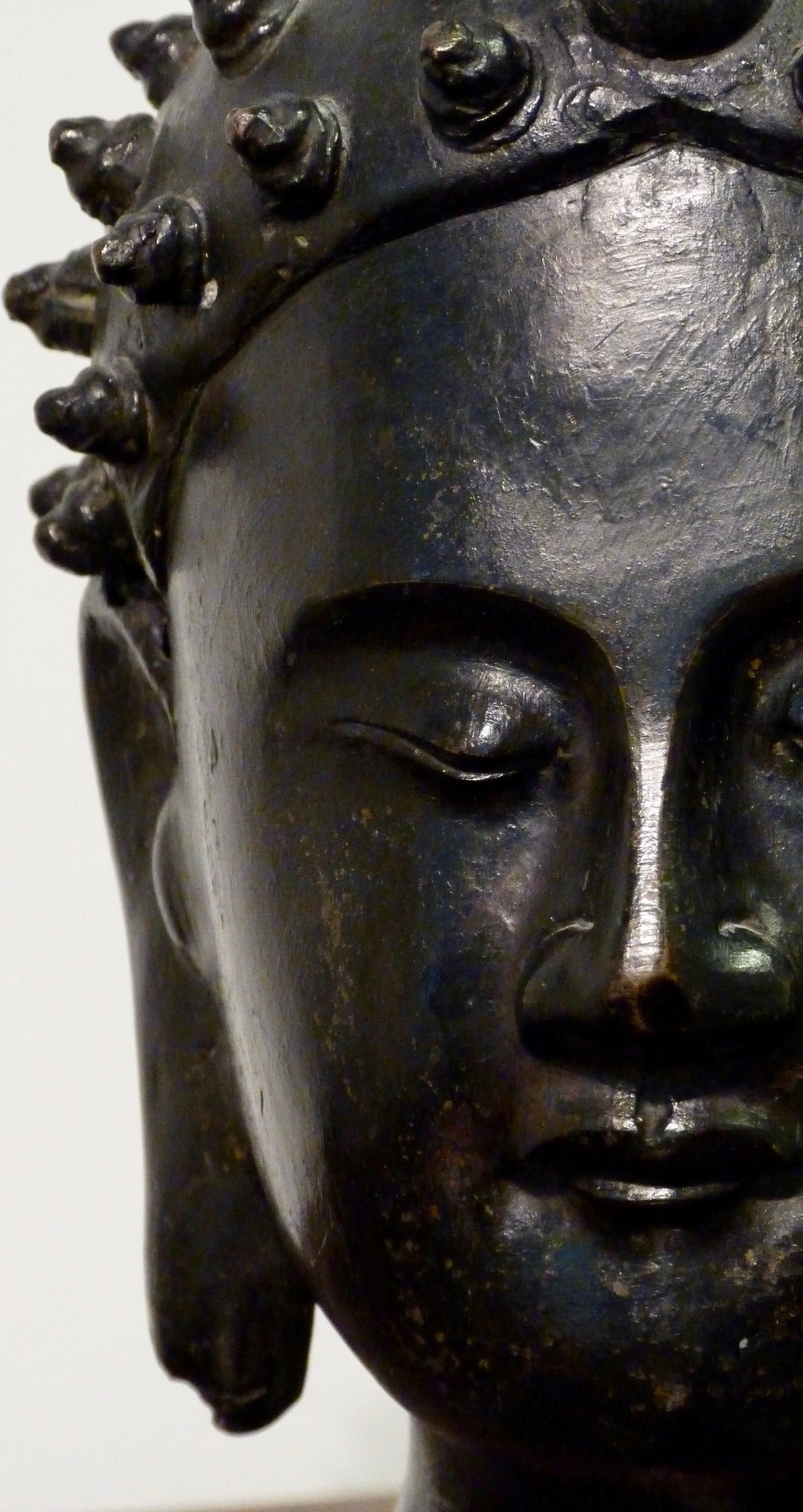 Südostasiatische Skulptur eines Buddha' (20. Jahrhundert) im Angebot