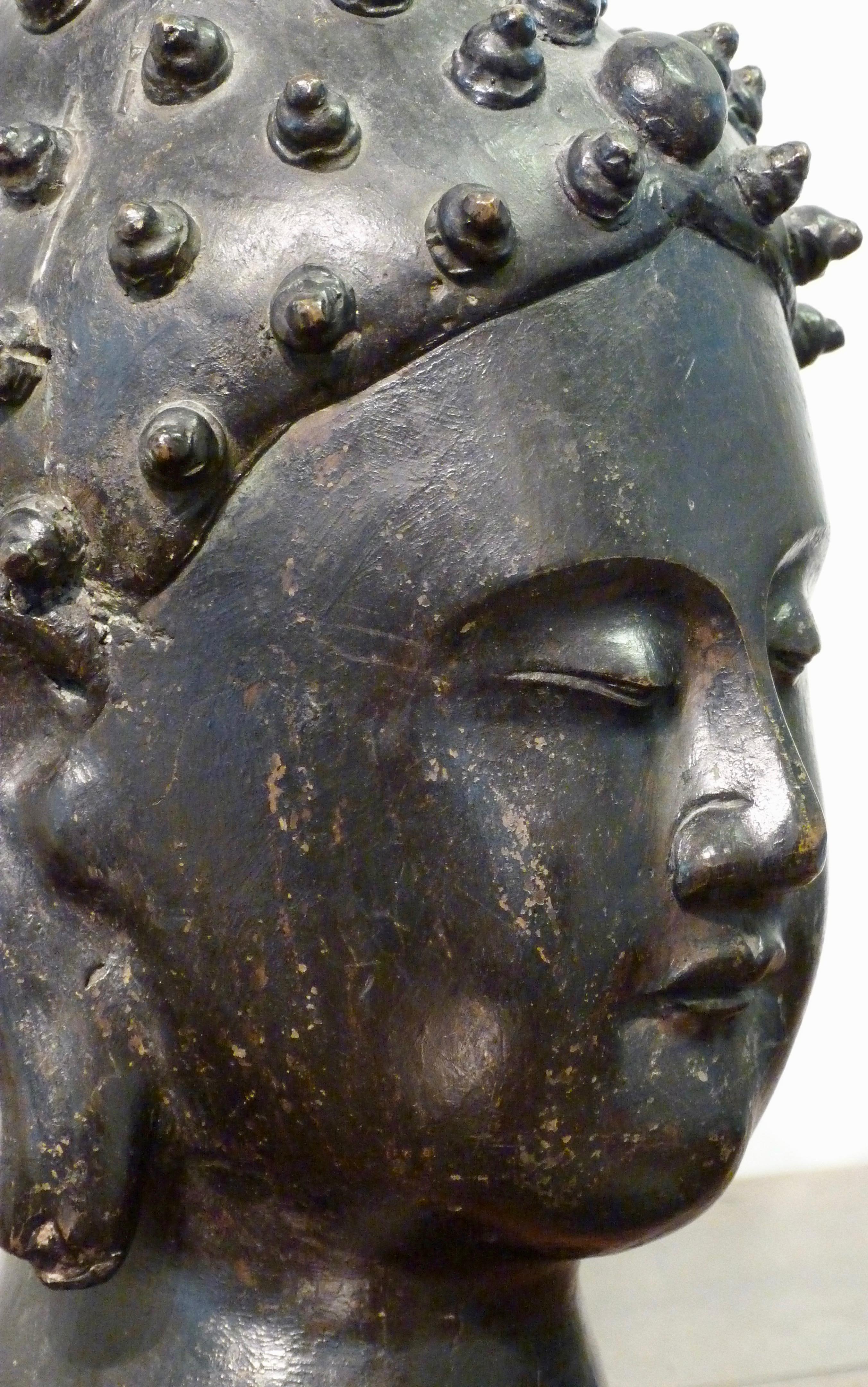 Südostasiatische Skulptur eines Buddha' im Angebot 4