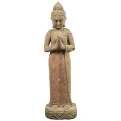Statue de Bouddha en pierre moulée d'Asie du Sud-Est