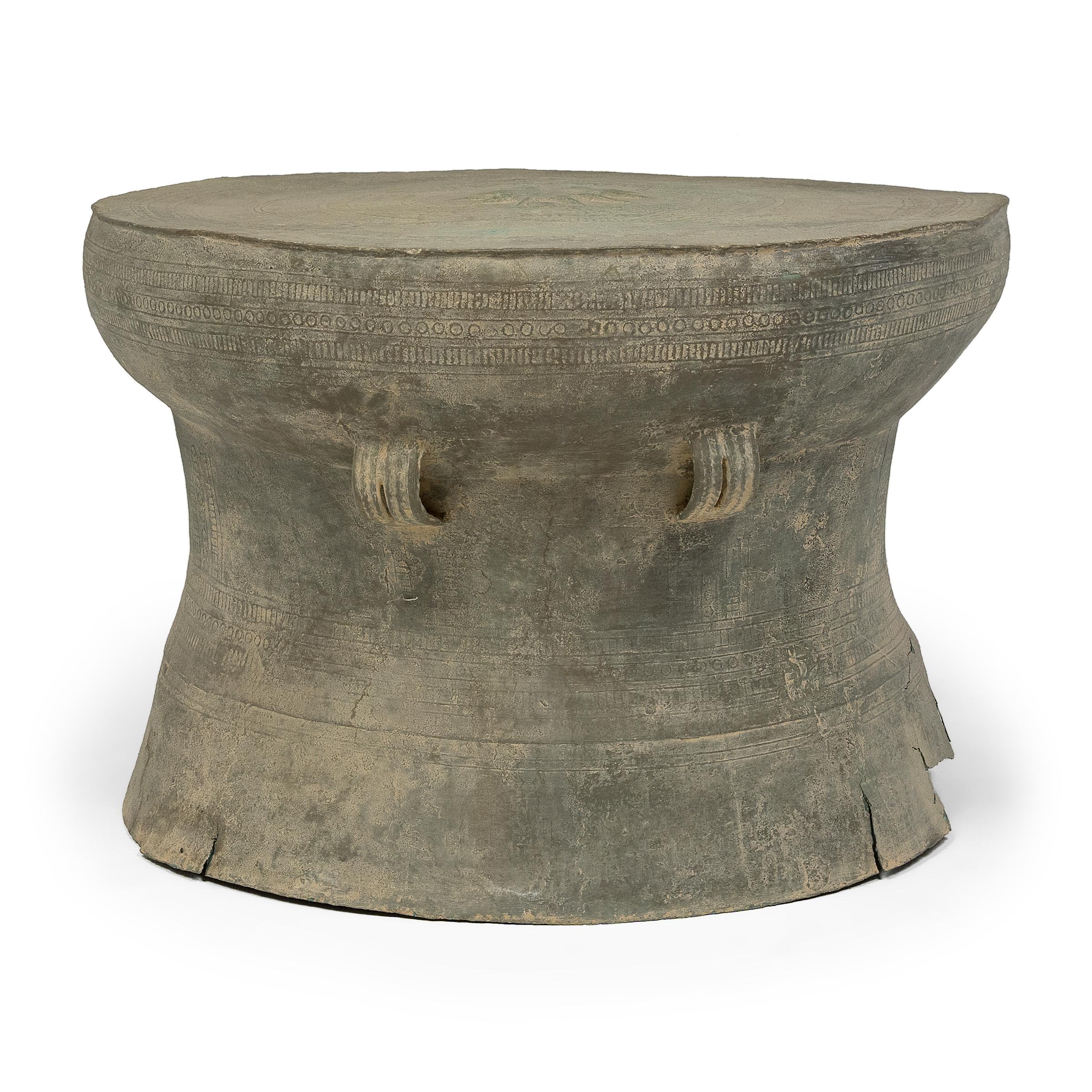 Southeast Asian Dong Son Bronze Ritual Drum, c. 200 BC In Good Condition In Chicago, IL