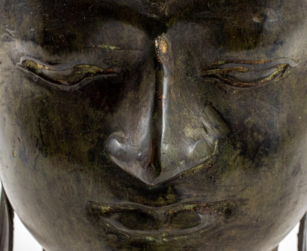 Southeast Asian Patinated Bronze Buddha Head For Sale 2