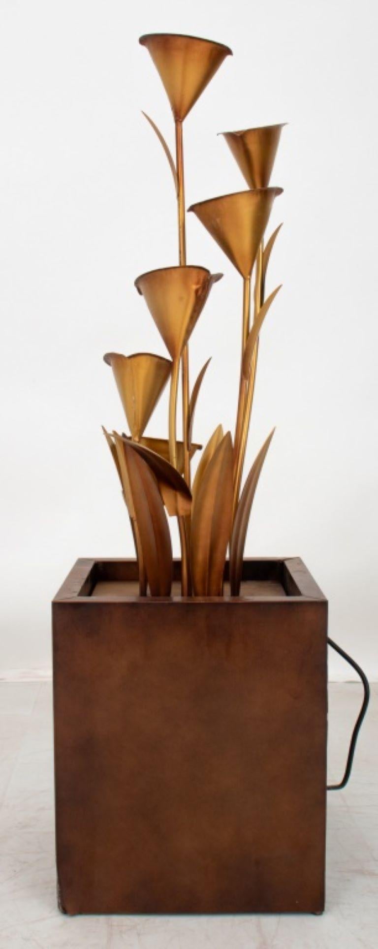 Southeast Asian Style Gilded Lily Fountain, 21st C For Sale 2