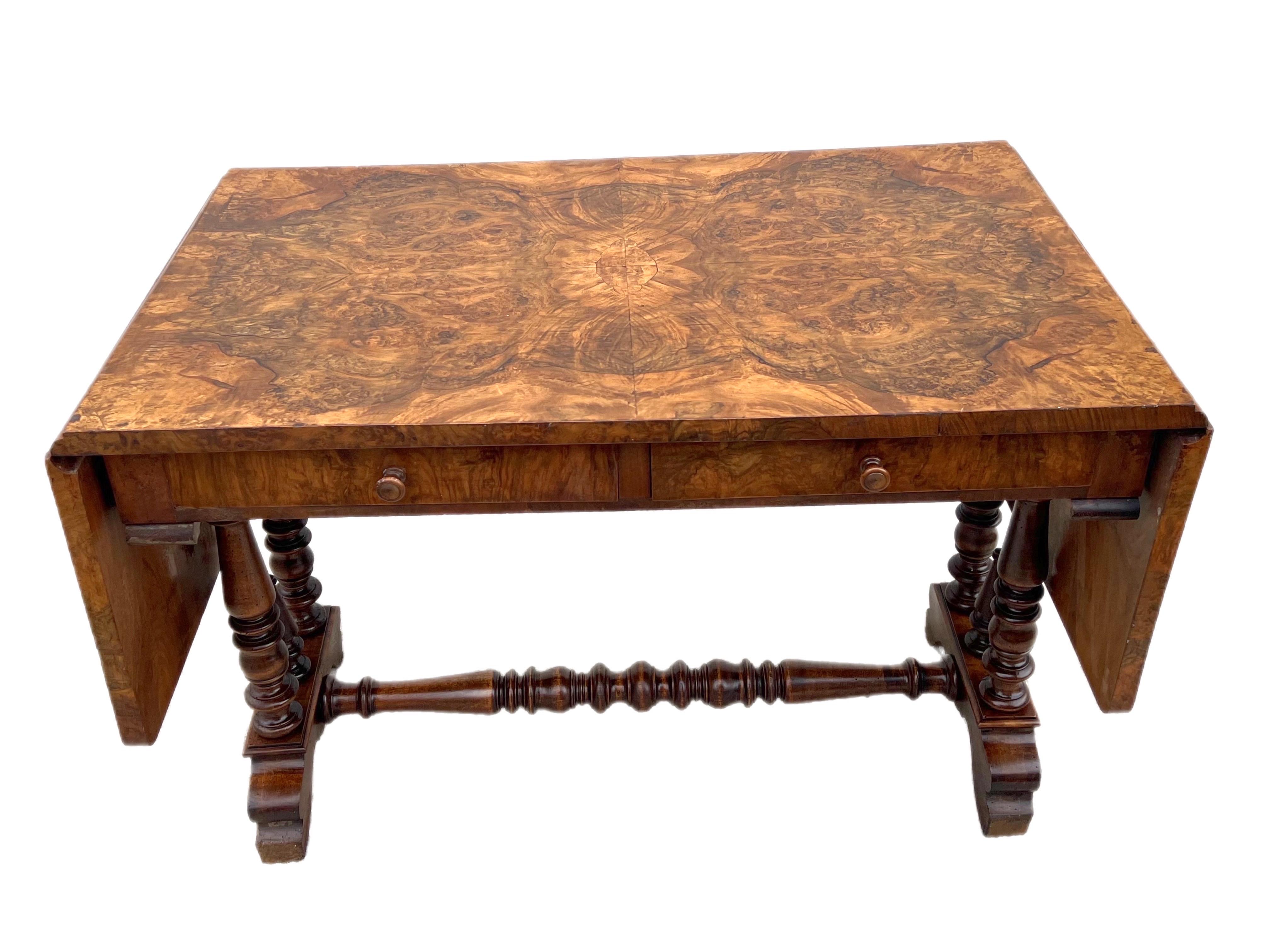 Fine quality antique walnut Victorian ‘Sutherland’ table in very good condition. These tables are very useful and were very popular in Victorian times. This table is one of the better examples and has a lot of fine details. The tabletop is burr