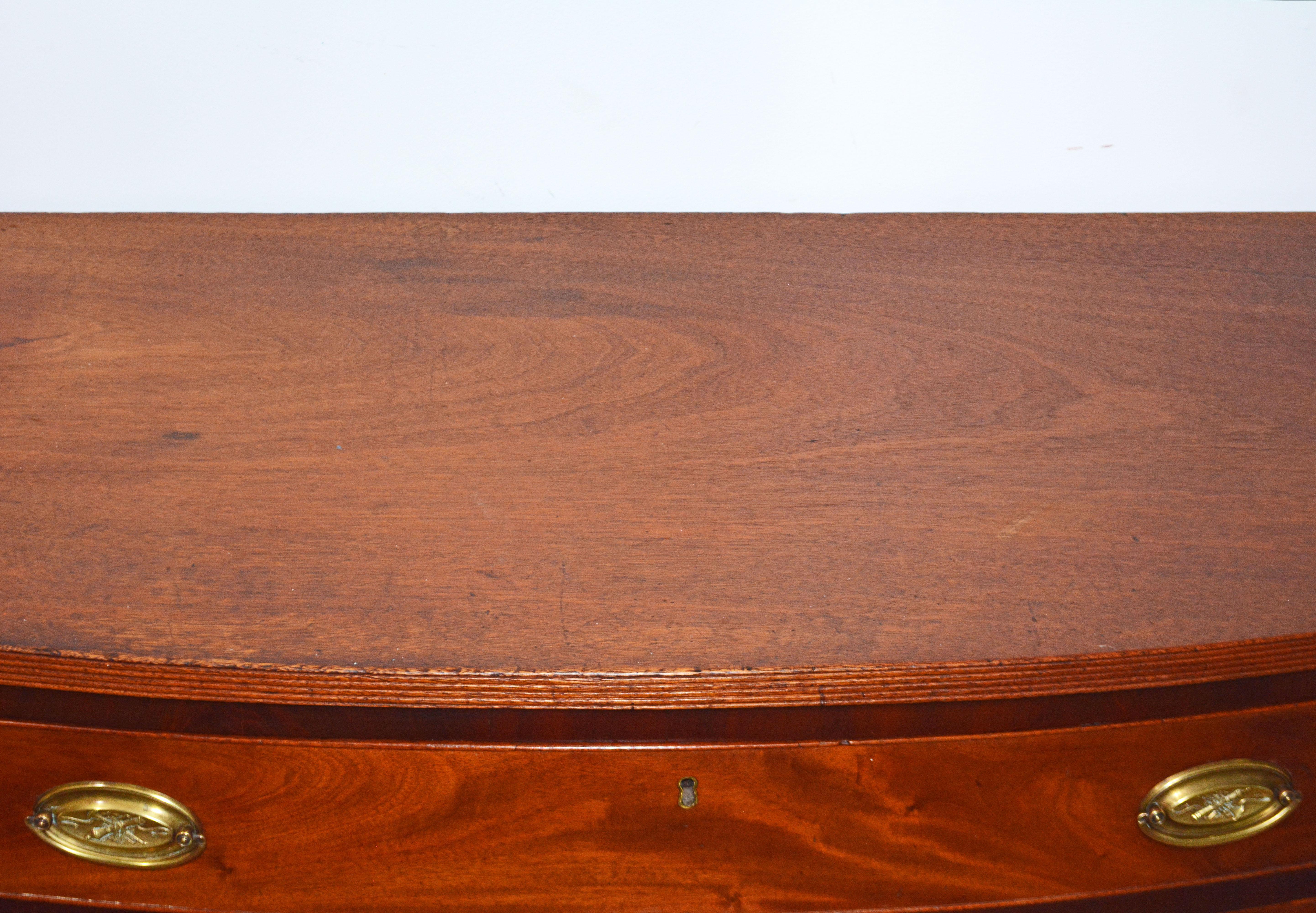 Southern Federal Walnut and Mahogany Bow Front Chest of Drawers C. 1830 4