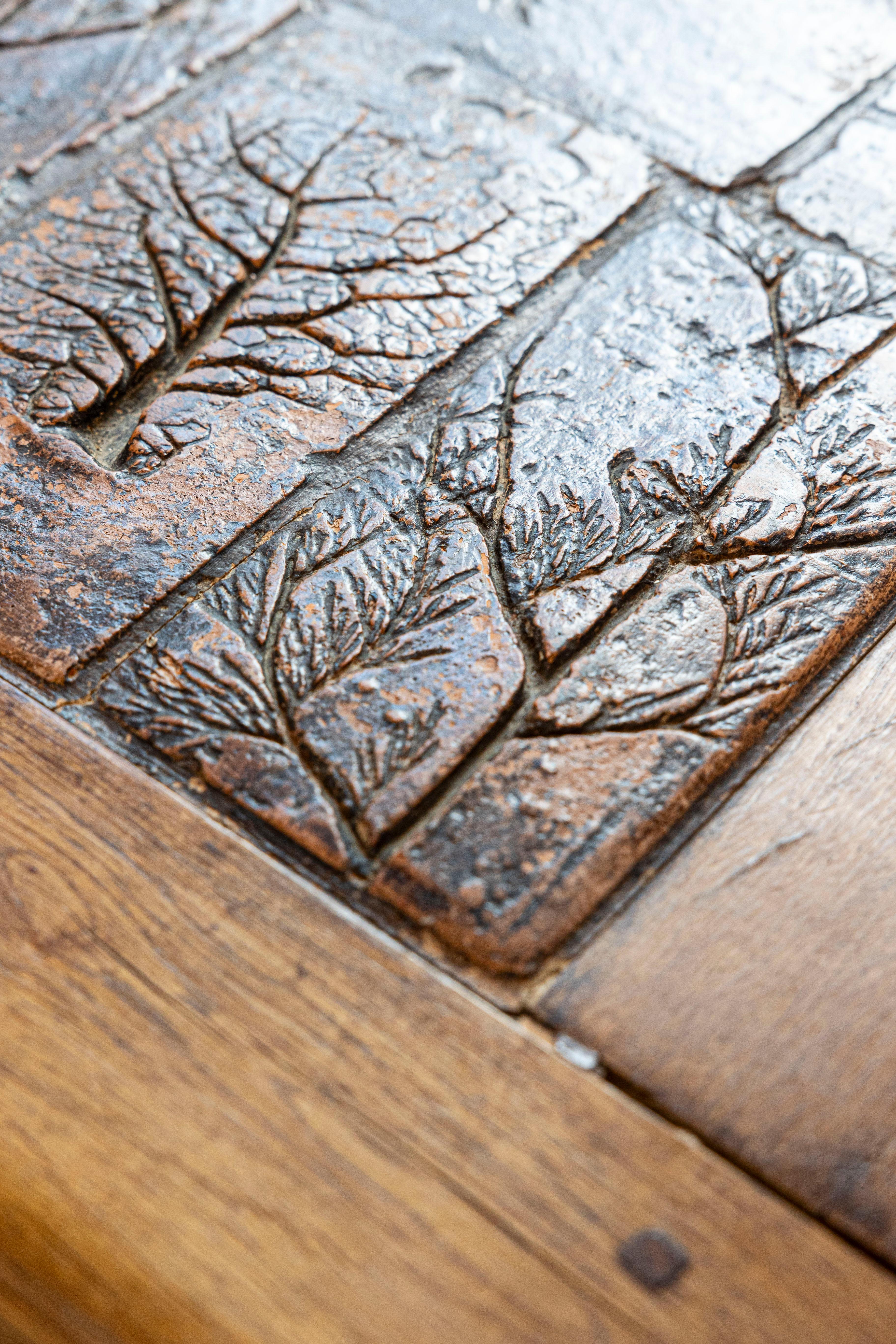 Terre cuite Table de salle à manger brutaliste française du Sud avec plateau en terre cuite inséré en vente