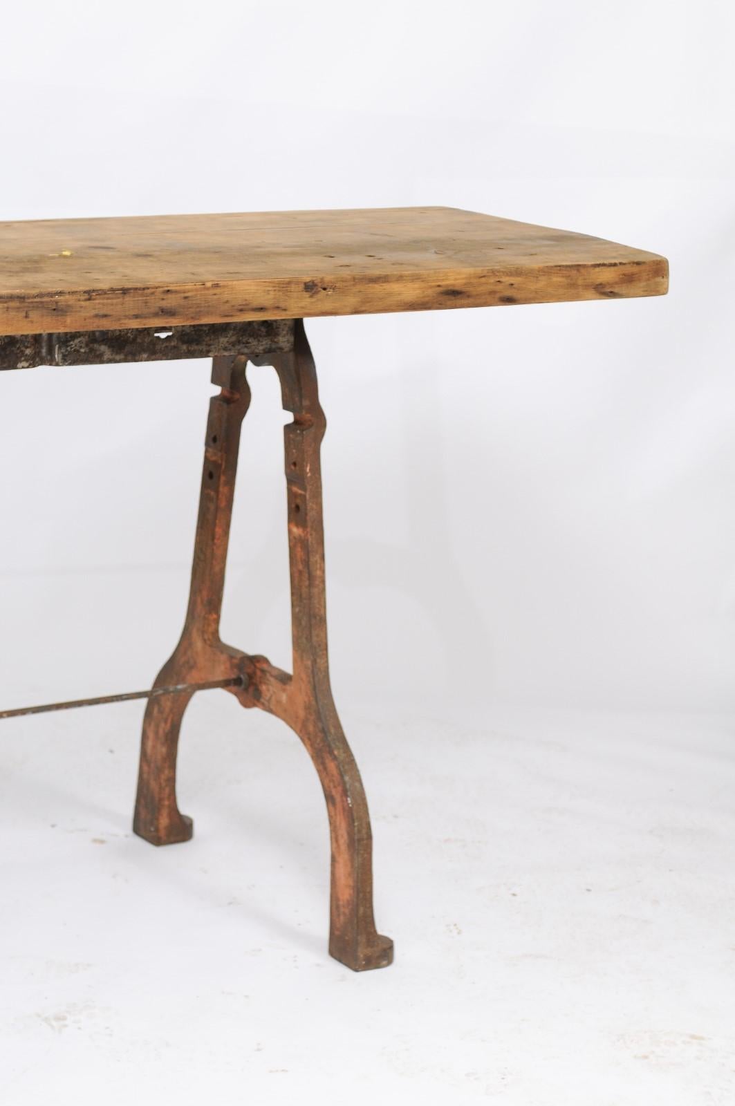 Southern French Long Iron and Oak Rectangular Console Table from the 1940s 2