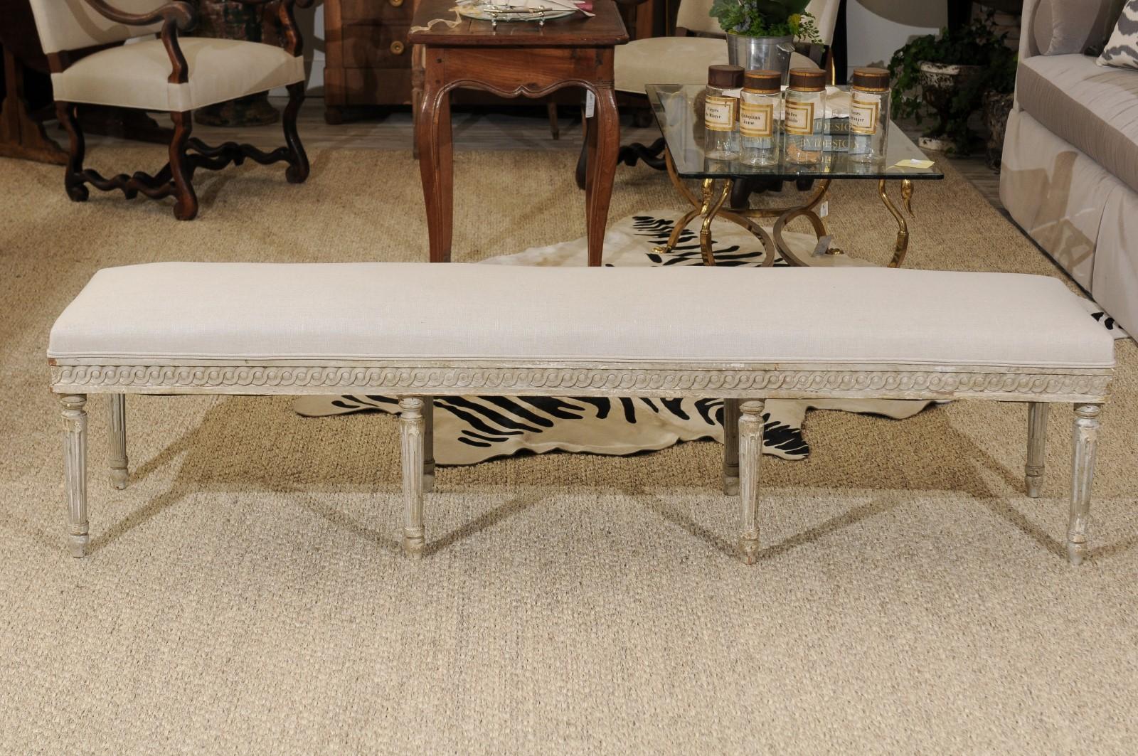 Southern French Louis XVI Style 1930s Upholstered Bench with Guilloche Motifs 5