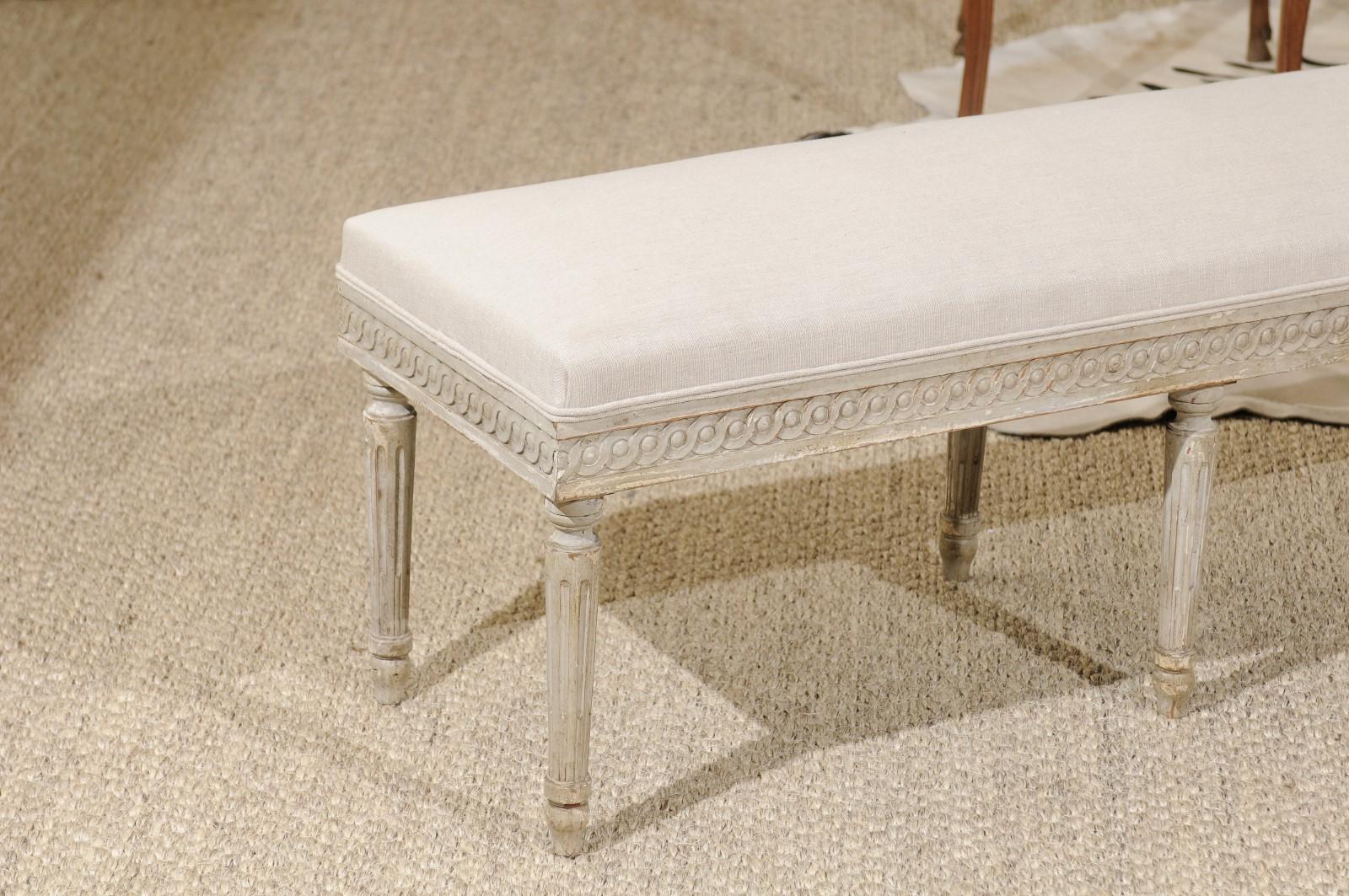 Southern French Louis XVI Style 1930s Upholstered Bench with Guilloche Motifs In Good Condition In Atlanta, GA