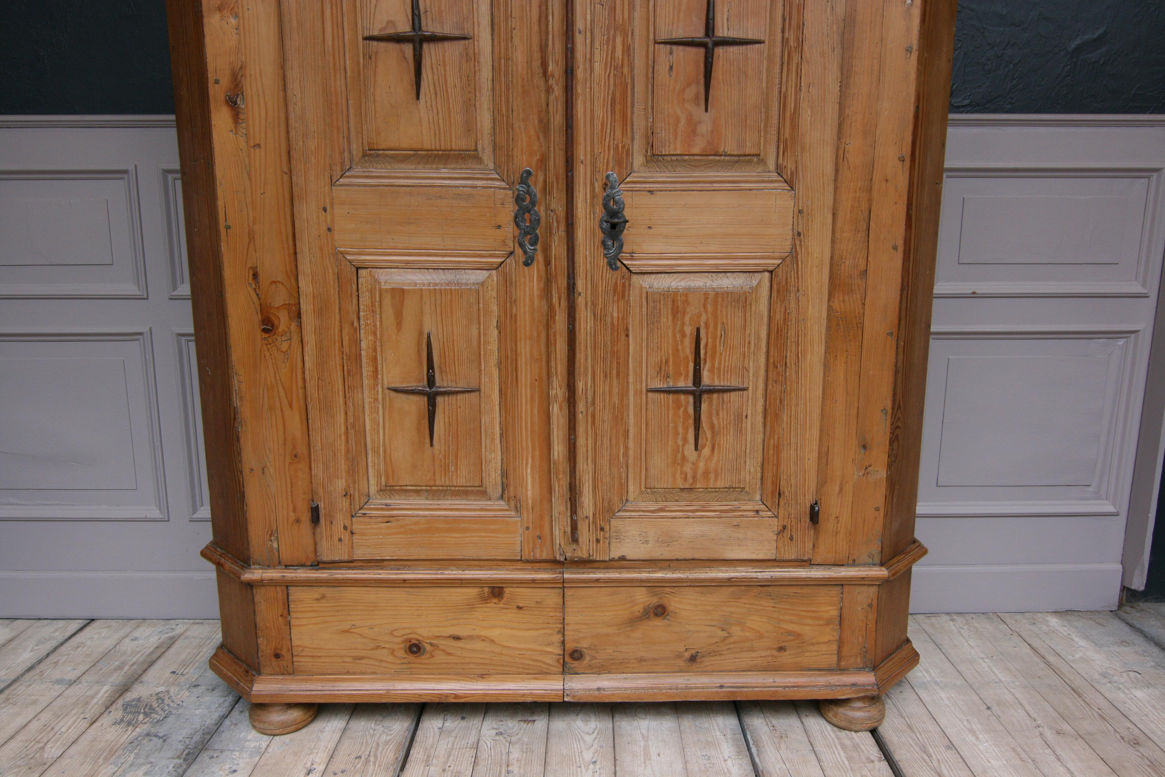 Southern German Pine Baroque Cabinet Armoire 9