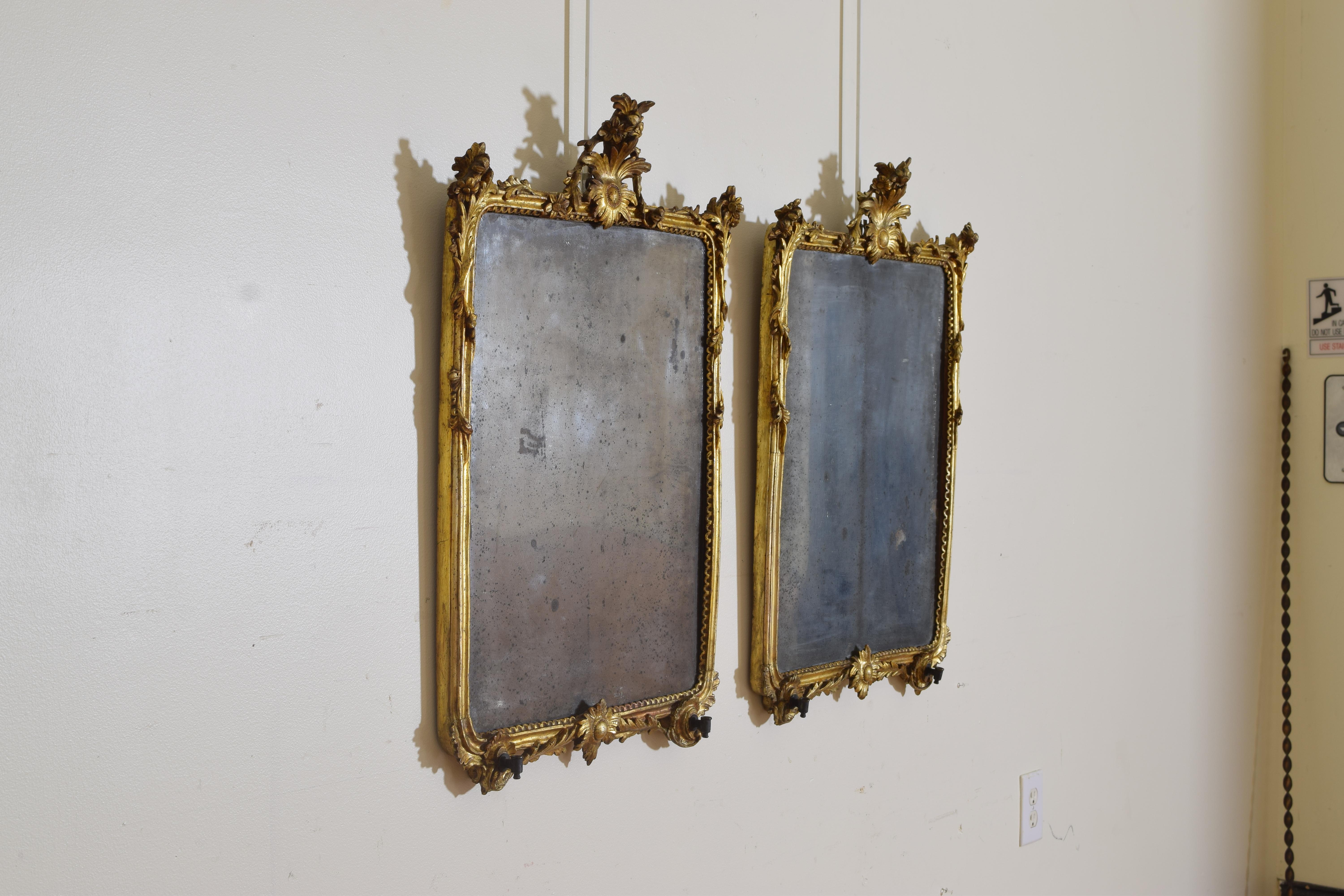 Mid-18th Century Southern Italian, Calabria, Rococo Pair of Giltwood Mirrors, 1st half 18th cen.