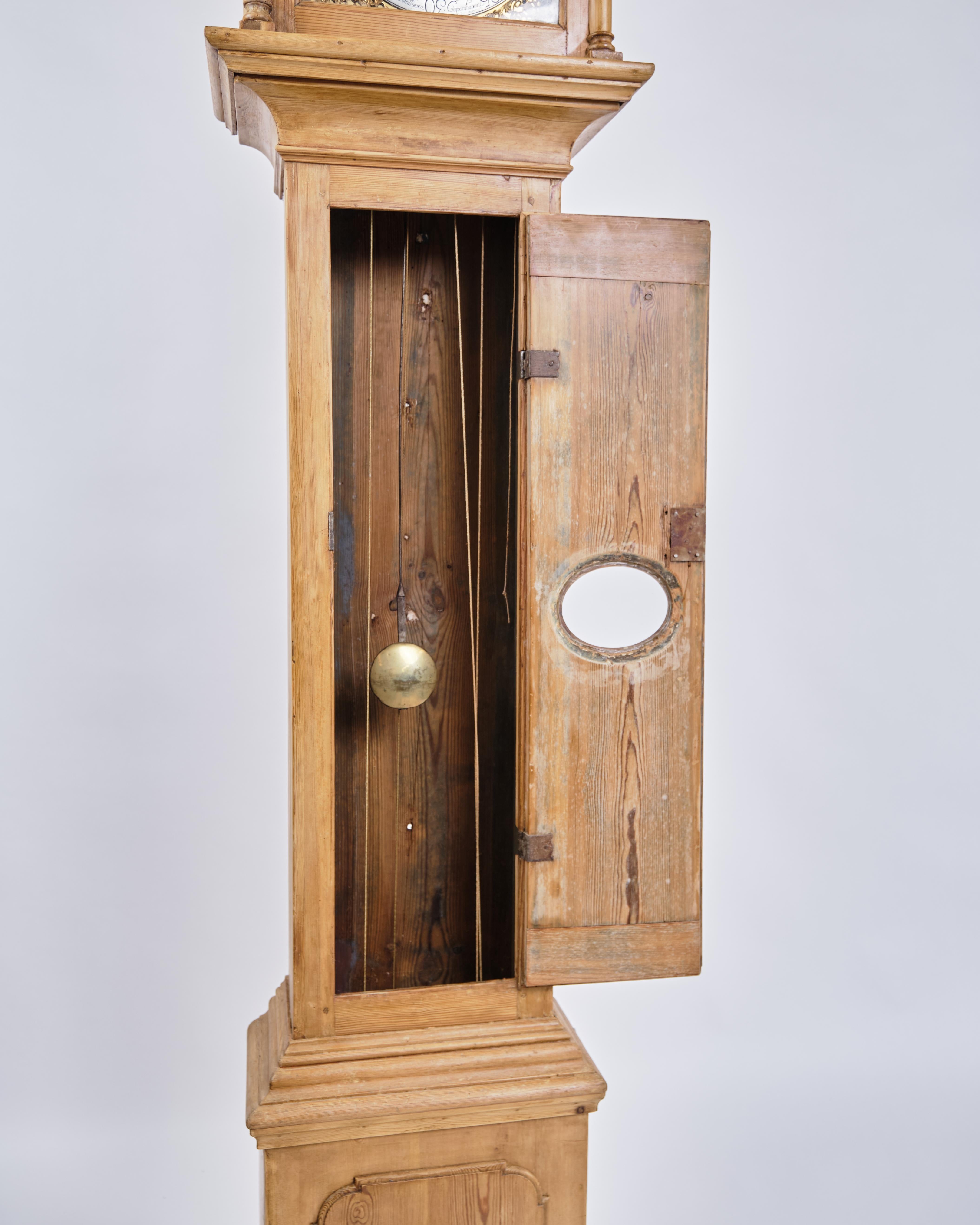Southern Jutland Grandfather Clock In Light Pine Wood From 1780s For Sale 2