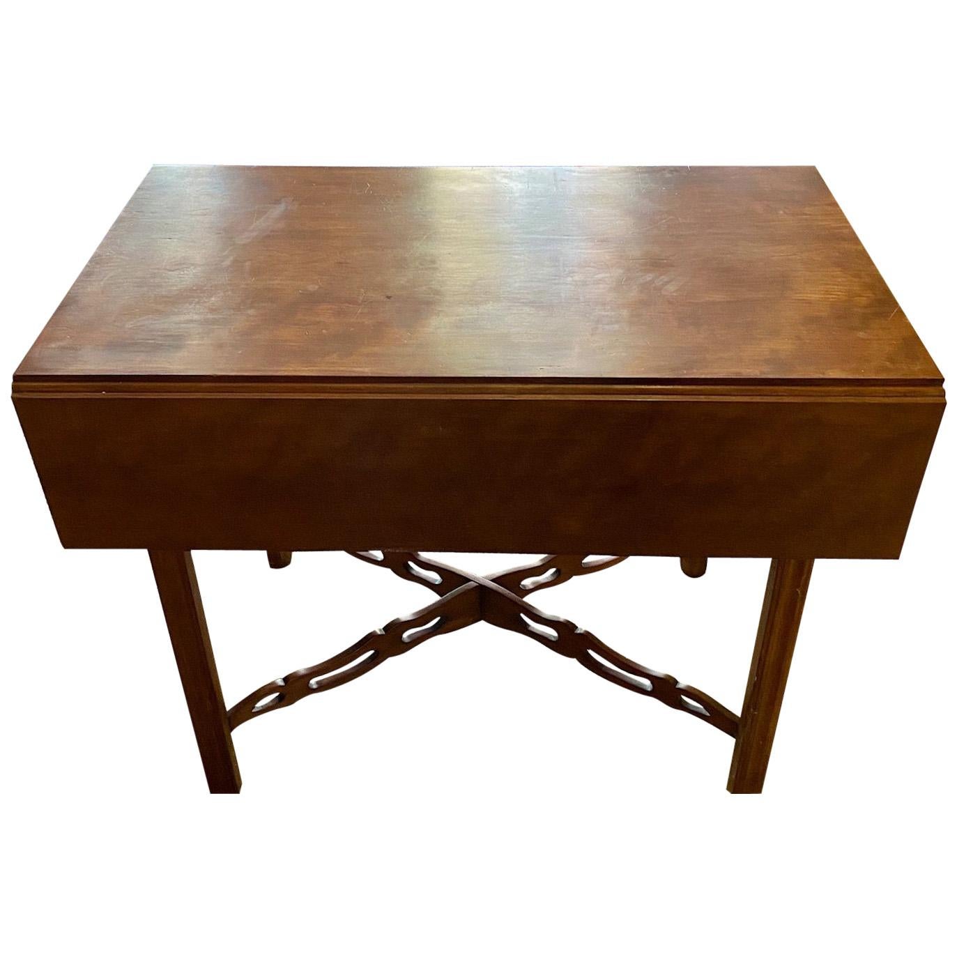 Southern New England Chippendale Cherry Drop-Leaf Table, circa 1770 For Sale