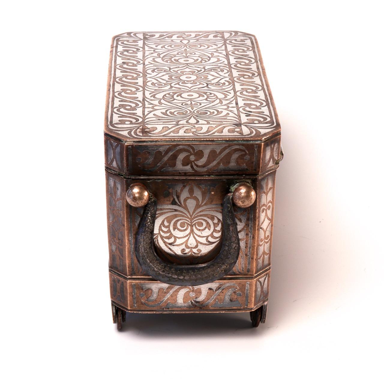 Southern Philippine ‘Mindanao’ Brass with Silver Inlay Betel Box In Good Condition In New York, NY